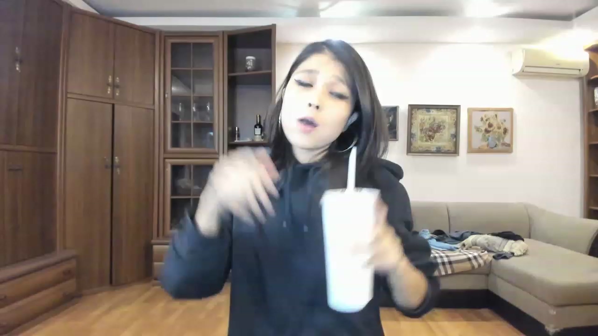 Gallery image thumbnail from AsianAngel1's myfreecams stream on, 11/14/2022, 16:09 image 2 of 20