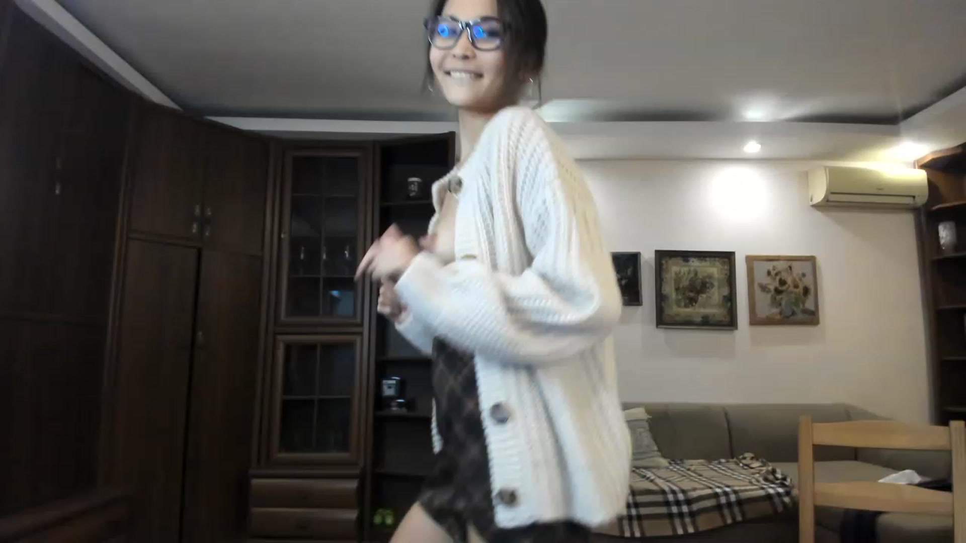 Gallery image thumbnail from AsianAngel1's myfreecams stream on, 12/03/2022, 15:18 image 9 of 20