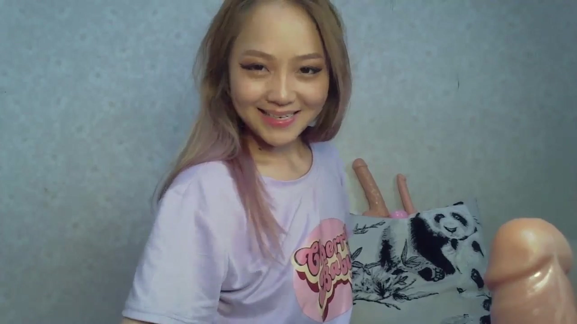 Gallery image thumbnail from AsianCuteBaby's myfreecams stream on, 05/04/2024, 11:19 image 10 of 20