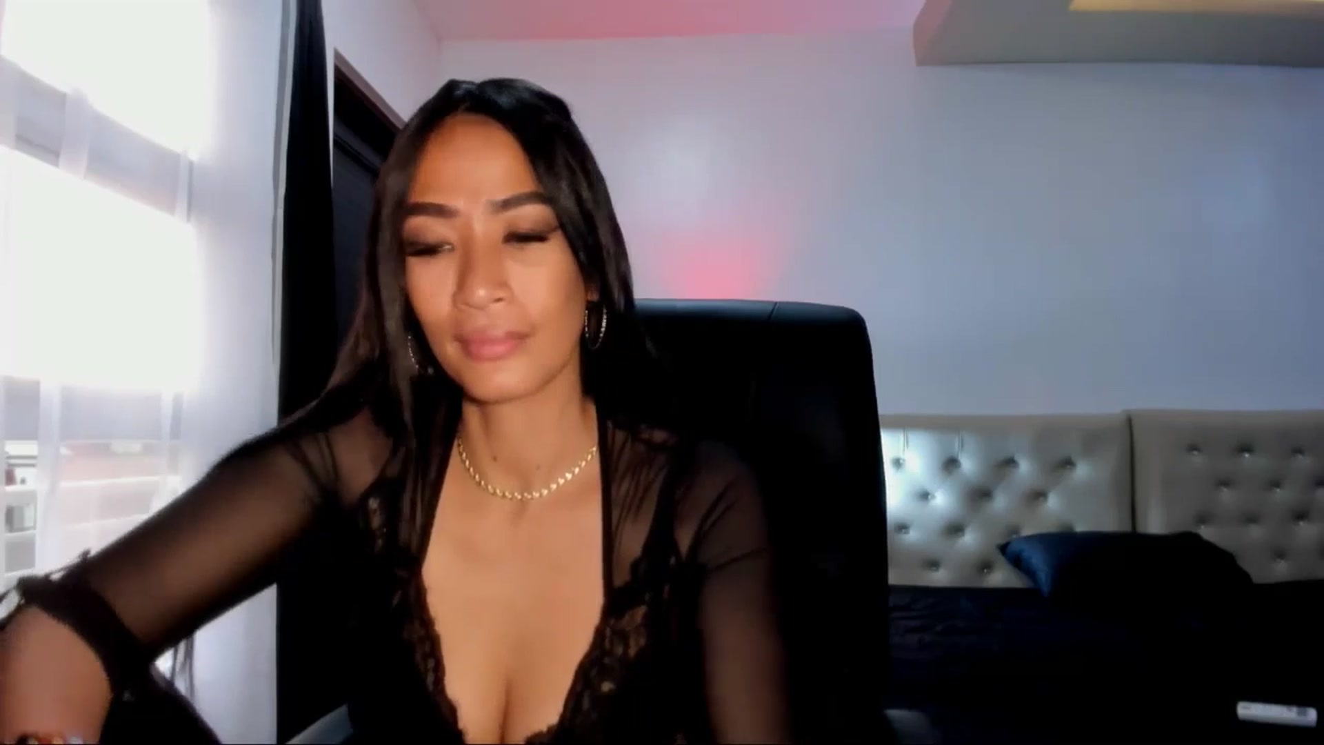 Gallery image thumbnail from AsianGoddesX's myfreecams stream on, 04/12/2025, 09:58 image 4 of 20