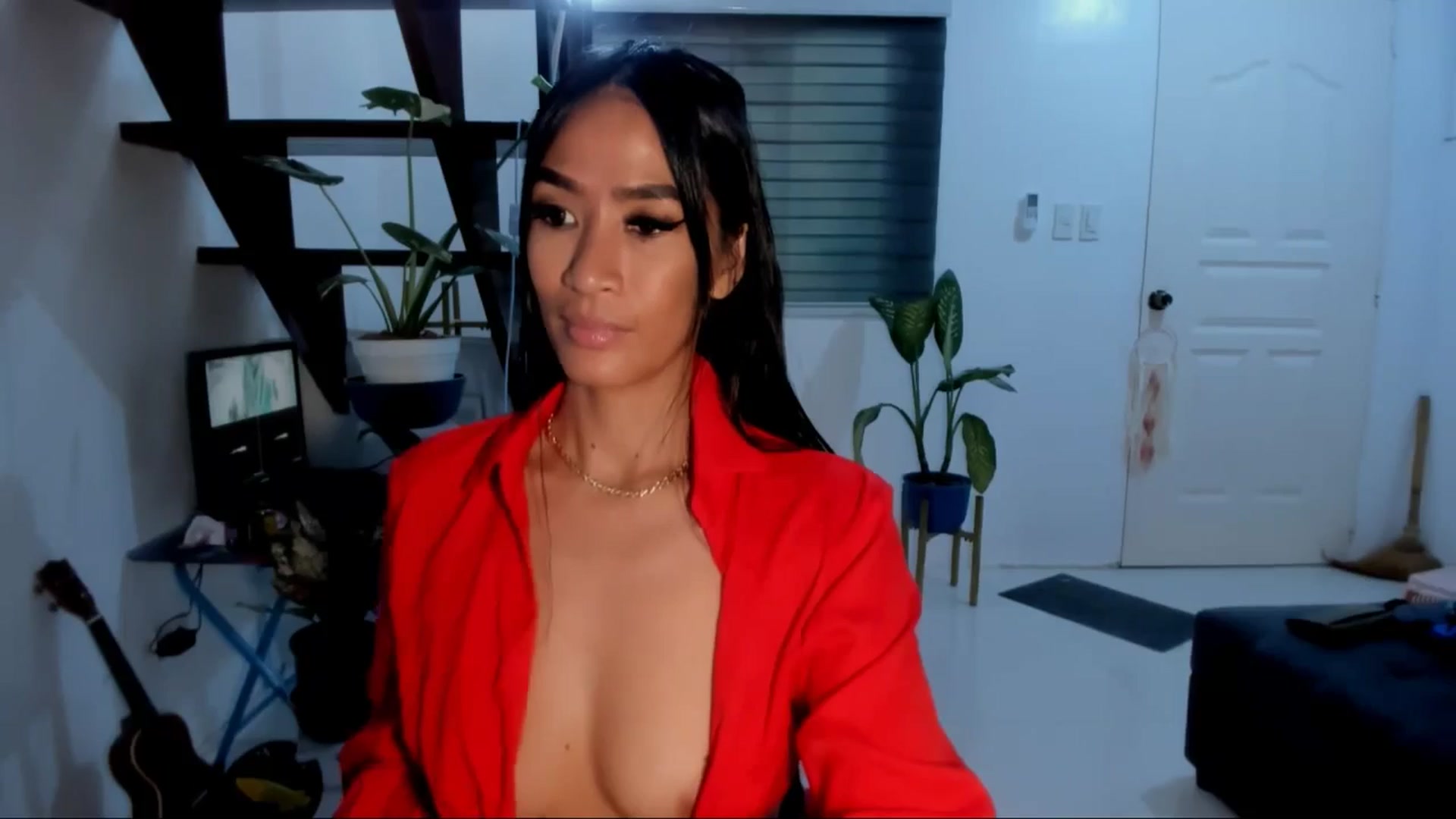 Gallery image thumbnail from AsianGoddesX's myfreecams stream on, 04/13/2025, 08:15 image 12 of 20