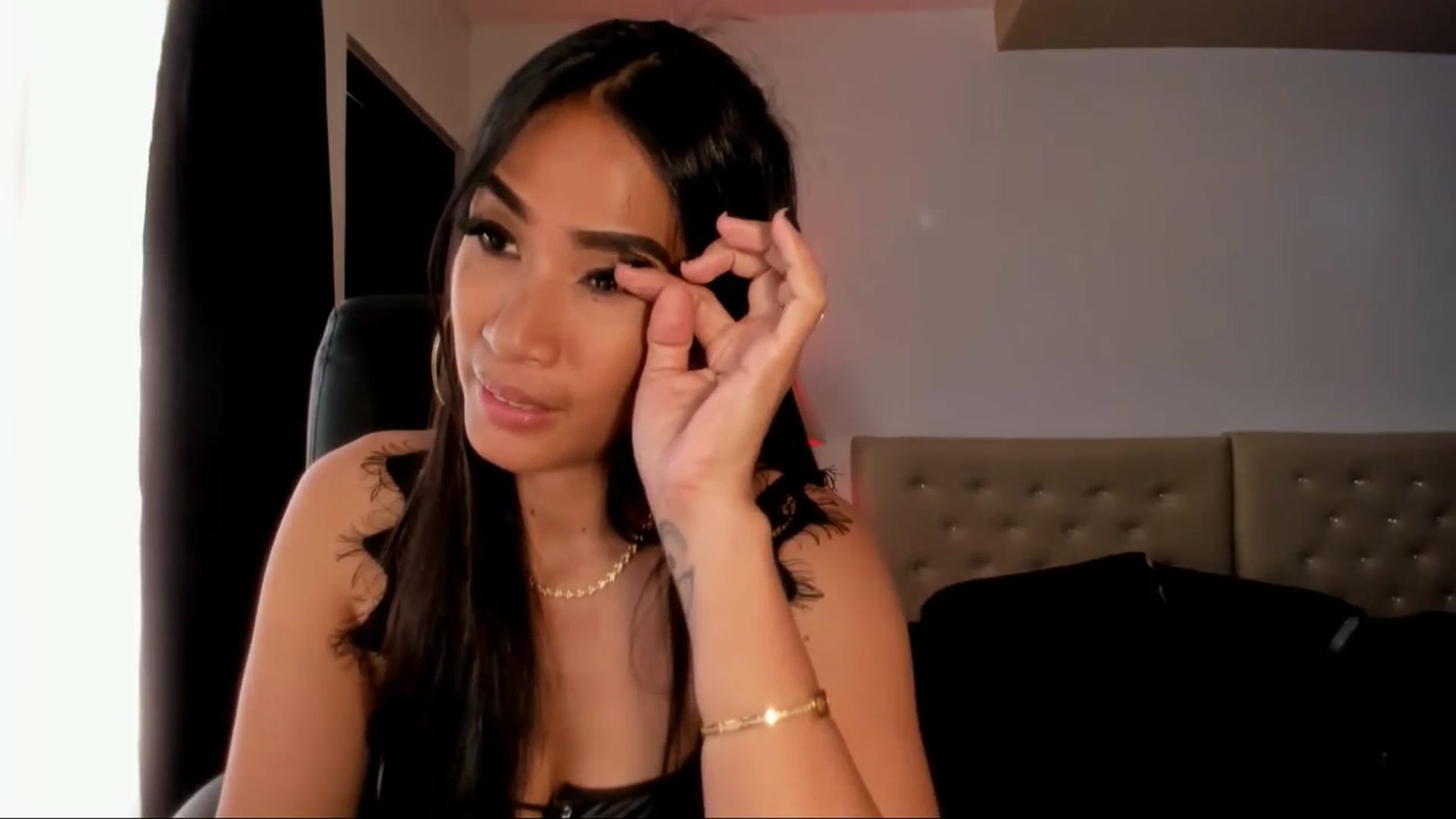 Gallery image thumbnail from AsianGoddesX's myfreecams stream on, 04/19/2025, 08:38 image 2 of 20