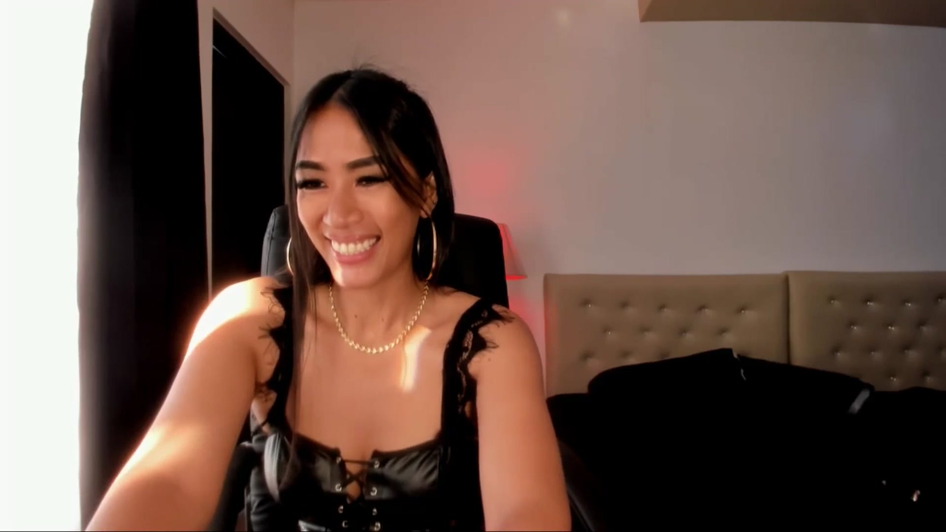 Gallery image thumbnail from AsianGoddesX's myfreecams stream on, 04/19/2025, 08:38 image 13 of 20