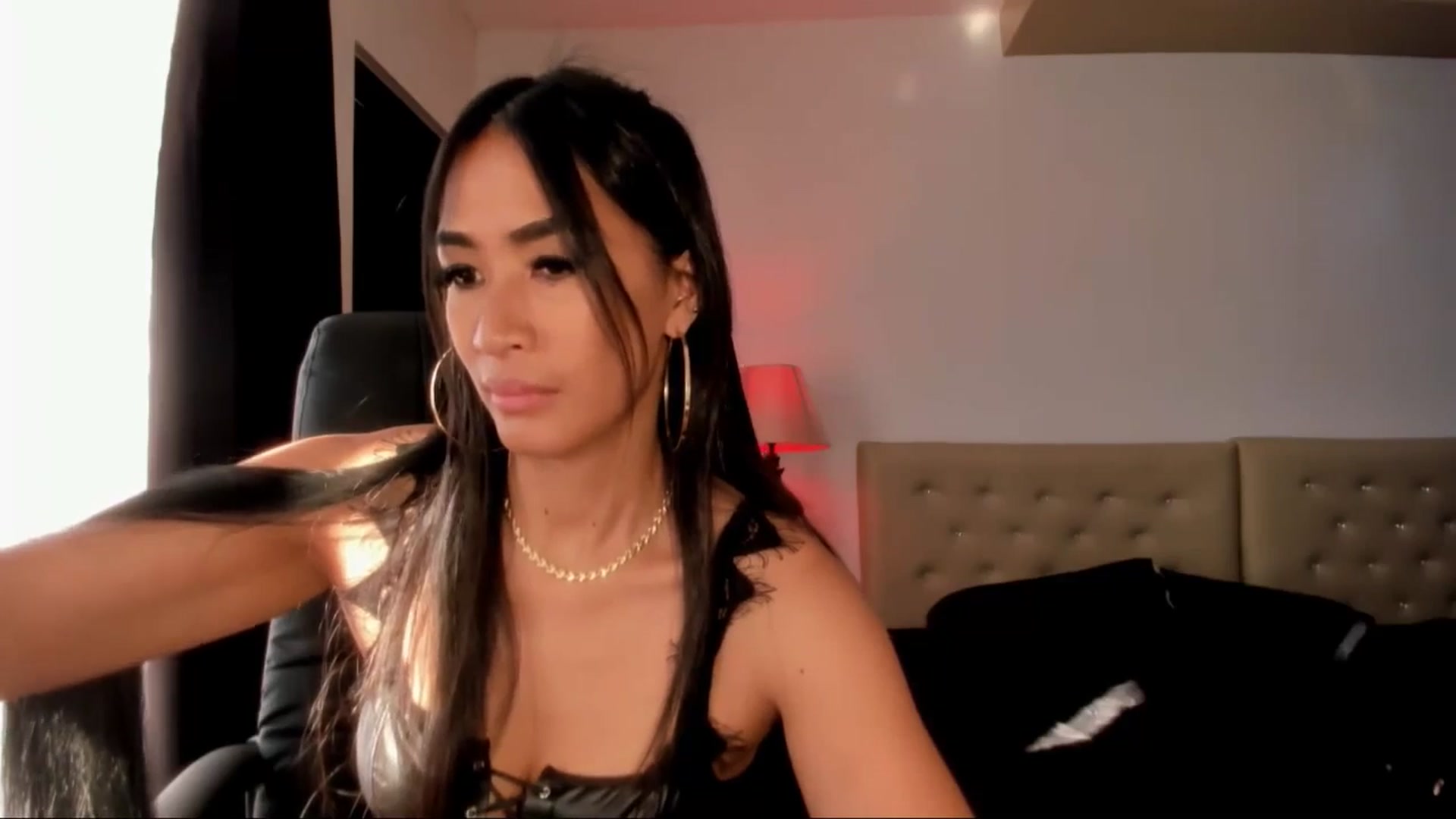 Gallery image thumbnail from AsianGoddesX's myfreecams stream on, 04/19/2025, 08:38 image 19 of 20