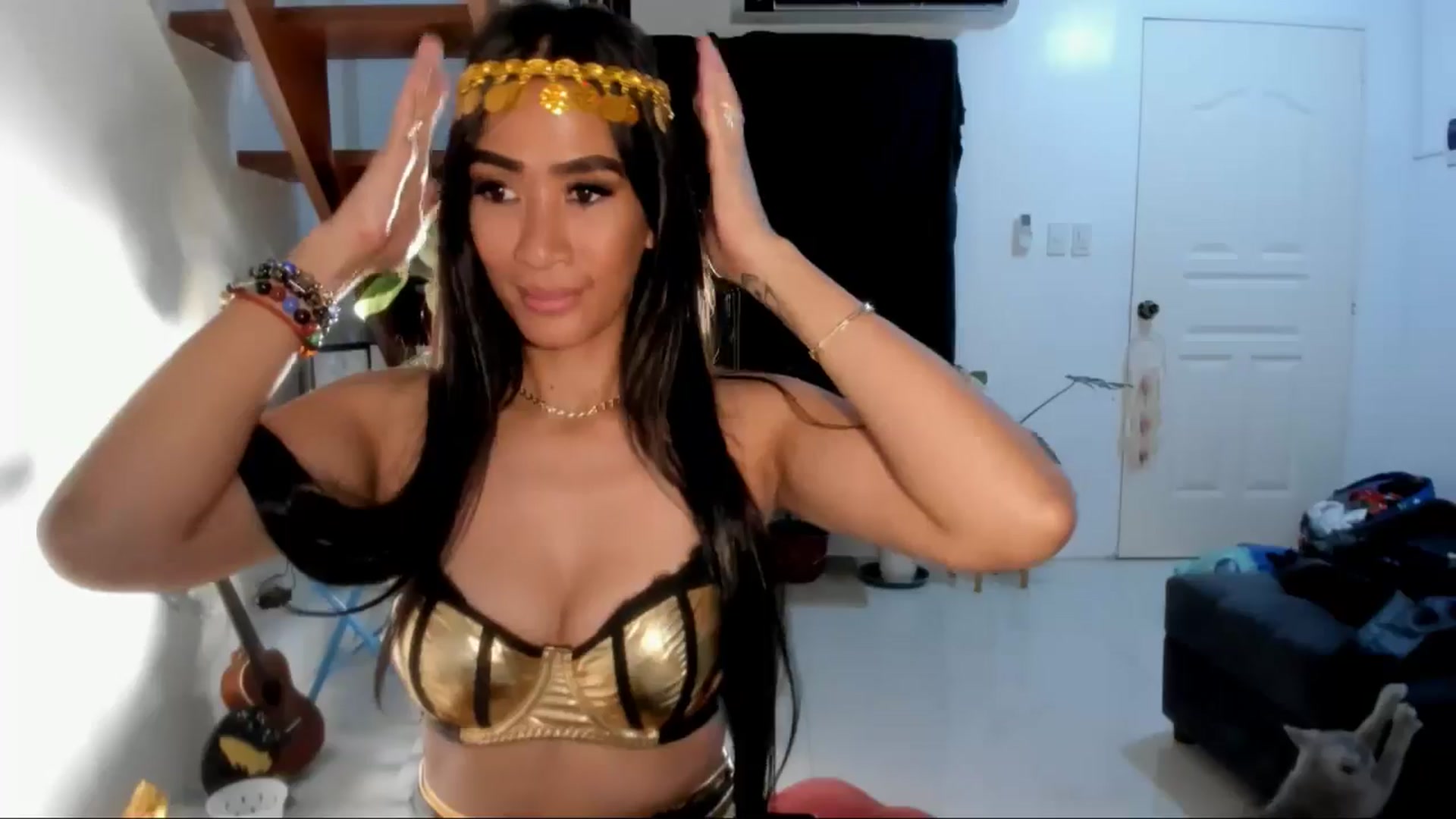 Gallery image thumbnail from AsianGoddesX's myfreecams stream on, 04/20/2025, 11:26 image 9 of 20