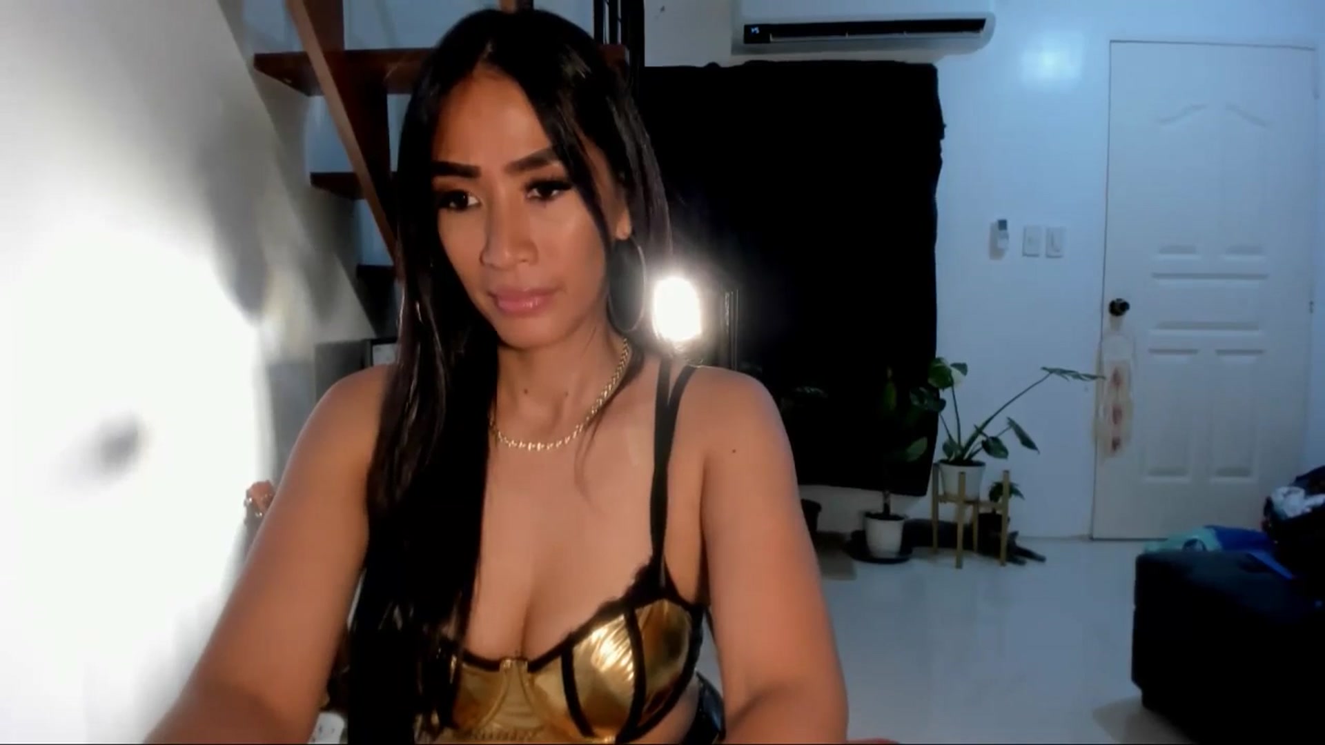 Gallery image thumbnail from AsianGoddesX's myfreecams stream on, 04/20/2025, 11:26 image 3 of 20
