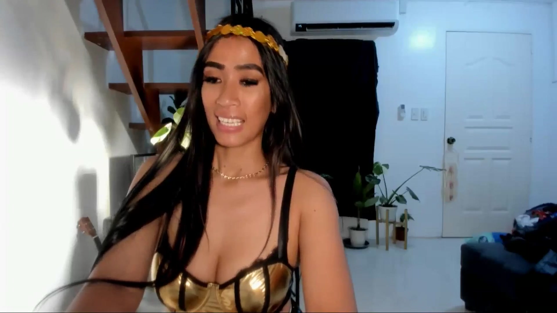 Gallery image thumbnail from AsianGoddesX's myfreecams stream on, 04/20/2025, 11:26 image 18 of 20
