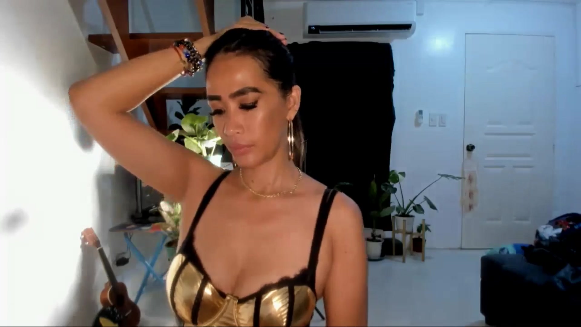Gallery image thumbnail from AsianGoddesX's myfreecams stream on, 04/20/2025, 12:02 image 5 of 20