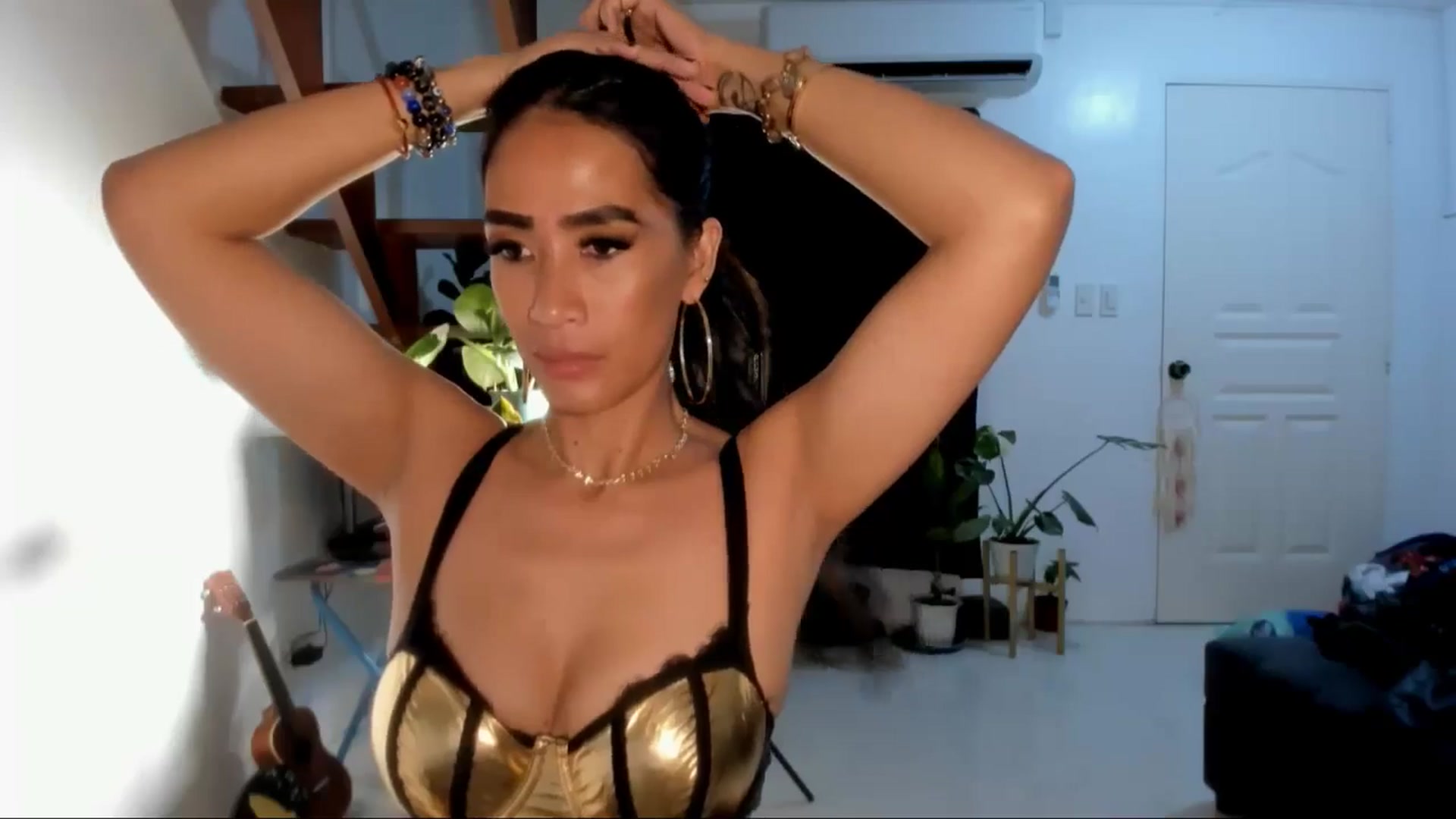Gallery image thumbnail from AsianGoddesX's myfreecams stream on, 04/20/2025, 12:02 image 4 of 20