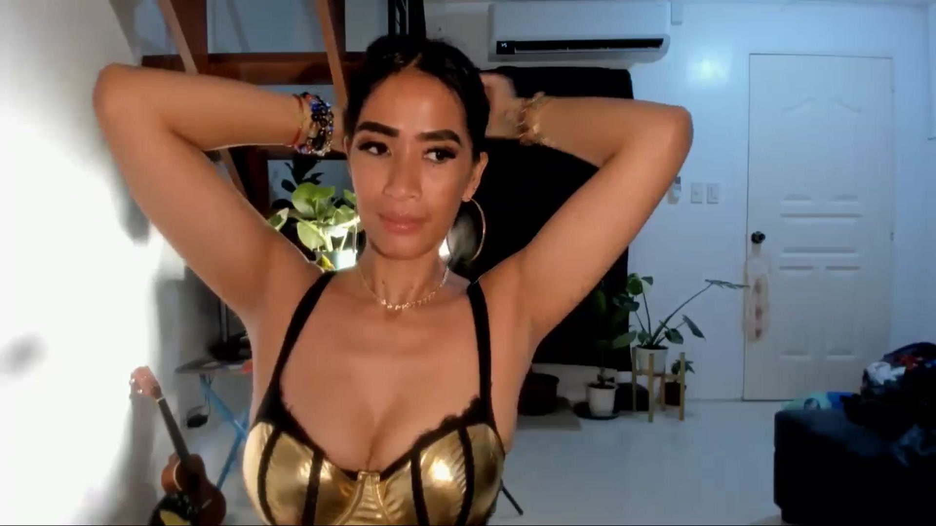 Gallery image thumbnail from AsianGoddesX's myfreecams stream on, 04/20/2025, 12:02 image 2 of 20