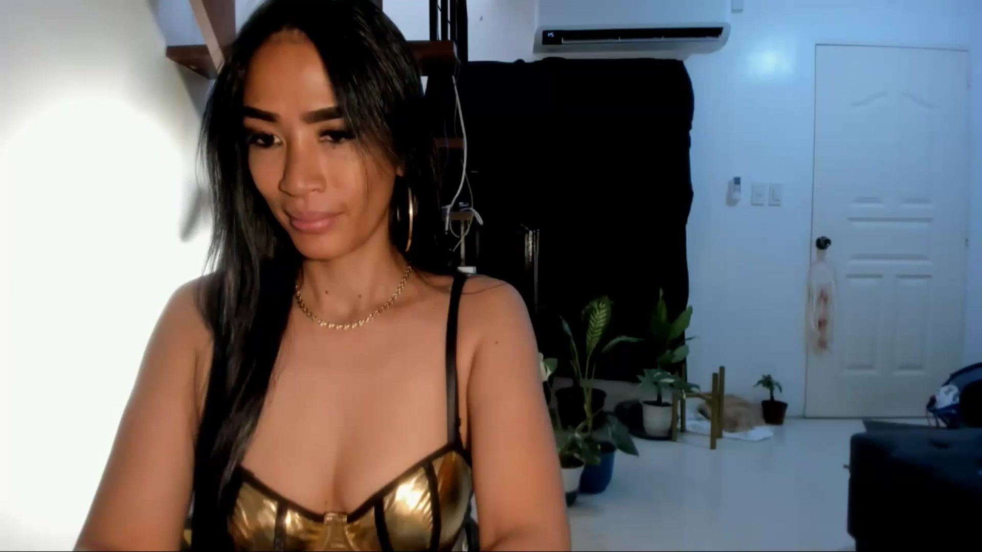 Gallery image thumbnail from AsianGoddesX's myfreecams stream on, 04/21/2025, 08:25 image 2 of 20