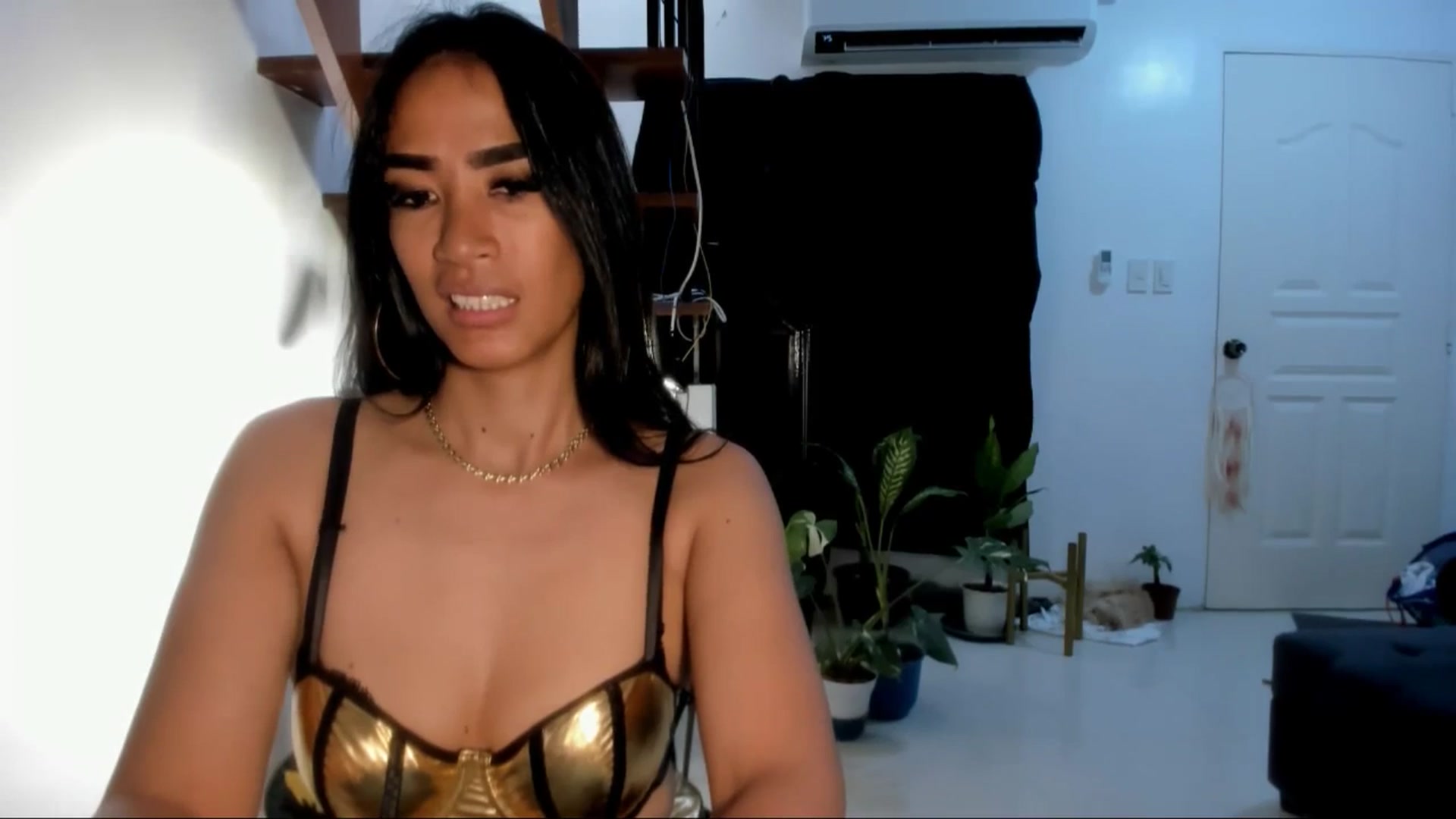 Gallery image thumbnail from AsianGoddesX's myfreecams stream on, 04/21/2025, 08:25 image 13 of 20