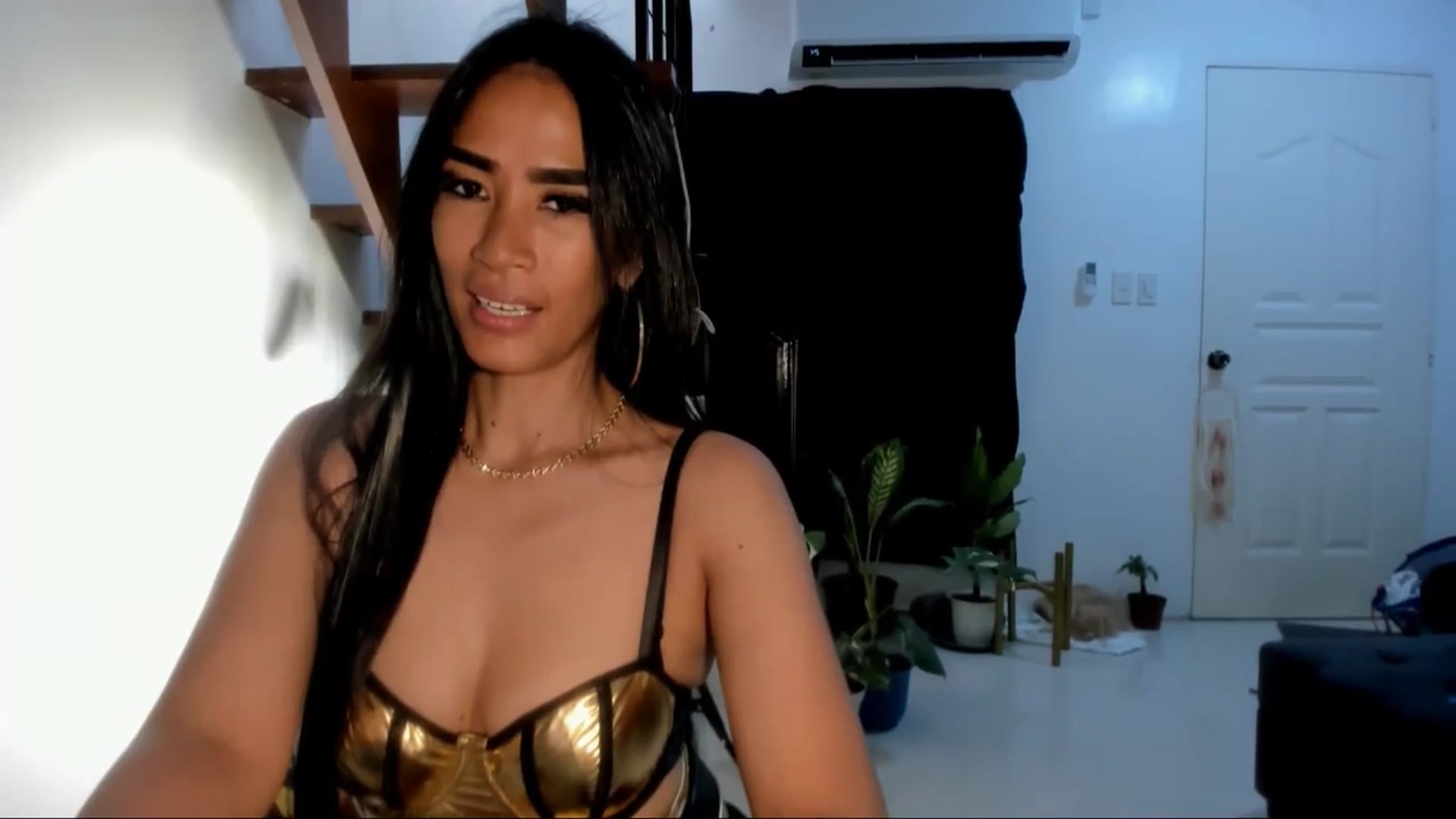 Gallery image thumbnail from AsianGoddesX's myfreecams stream on, 04/21/2025, 08:25 image 3 of 20