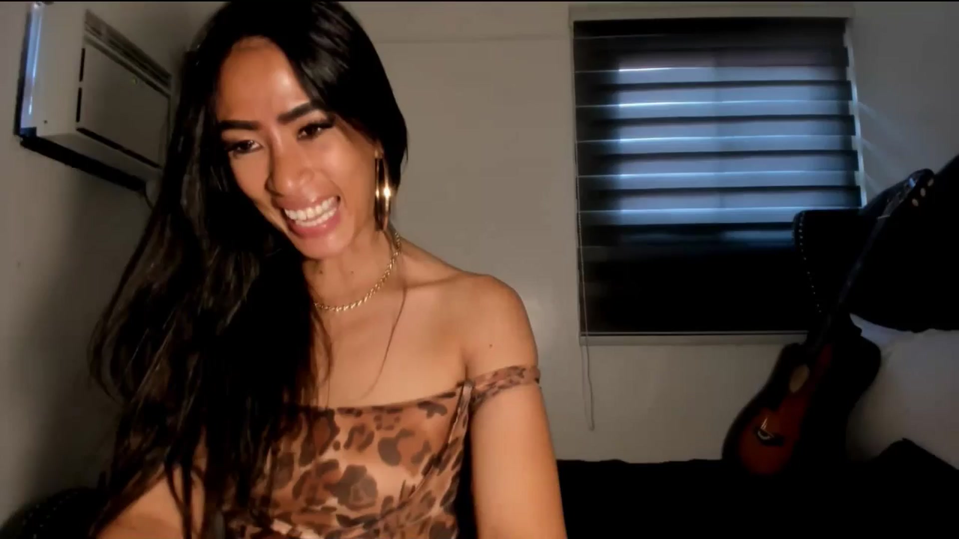 Gallery image thumbnail from AsianGoddesX's myfreecams stream on, 04/22/2025, 10:04 image 8 of 20