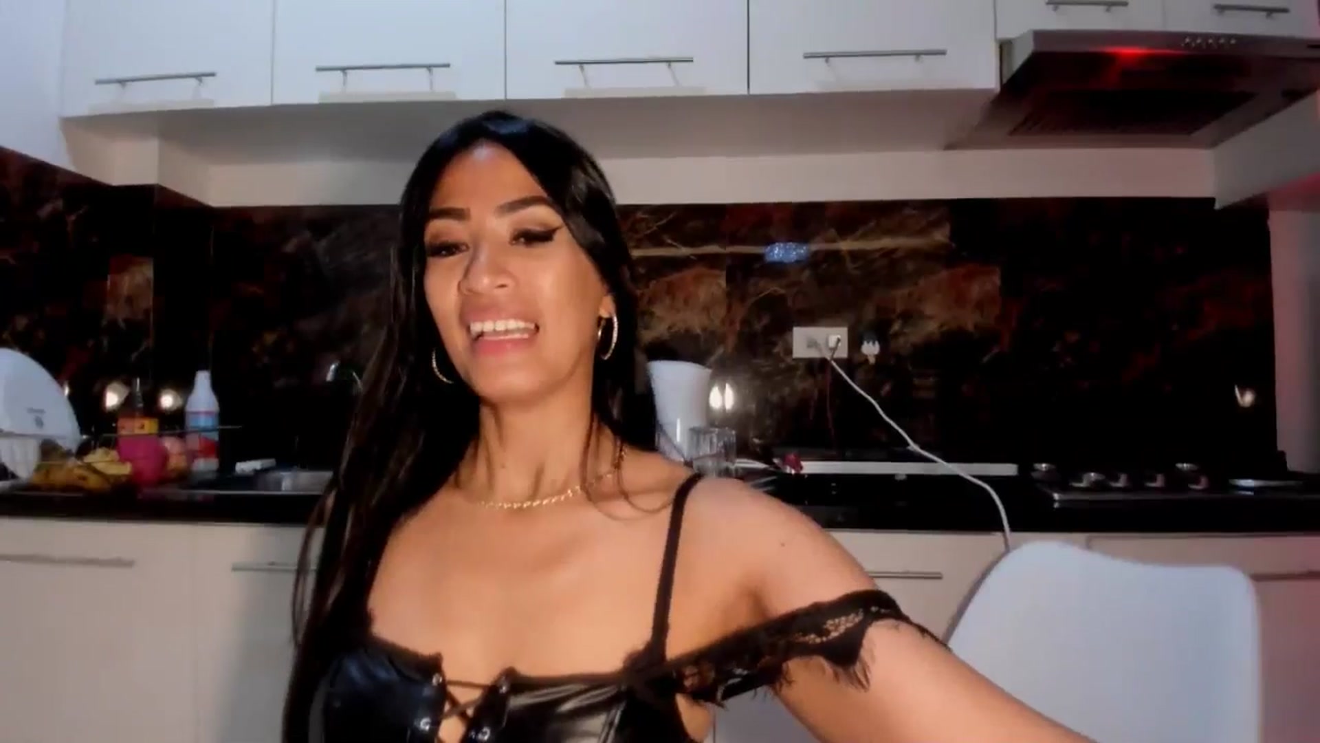 Gallery image thumbnail from AsianGoddesX's myfreecams stream on, 04/25/2025, 08:02 image 7 of 20