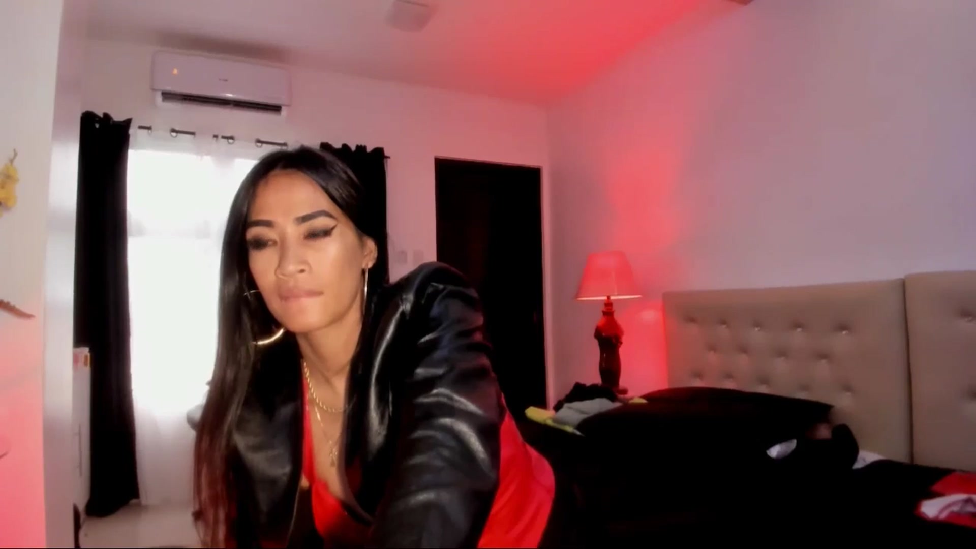 Gallery image thumbnail from AsianGoddesX's myfreecams stream on, 05/04/2025, 09:31 image 8 of 20