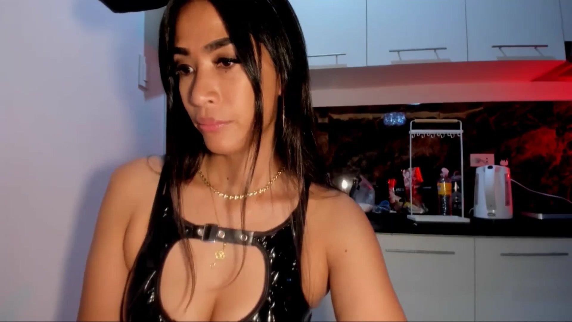 Gallery image thumbnail from AsianGoddesX's myfreecams stream on, 05/08/2025, 12:43 image 10 of 20