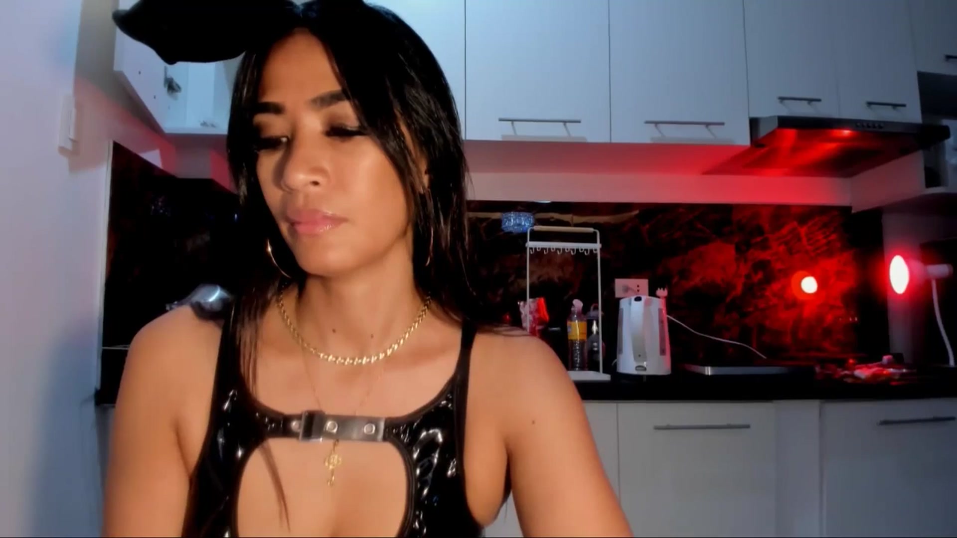 Gallery image thumbnail from AsianGoddesX's myfreecams stream on, 05/08/2025, 13:30 image 11 of 20