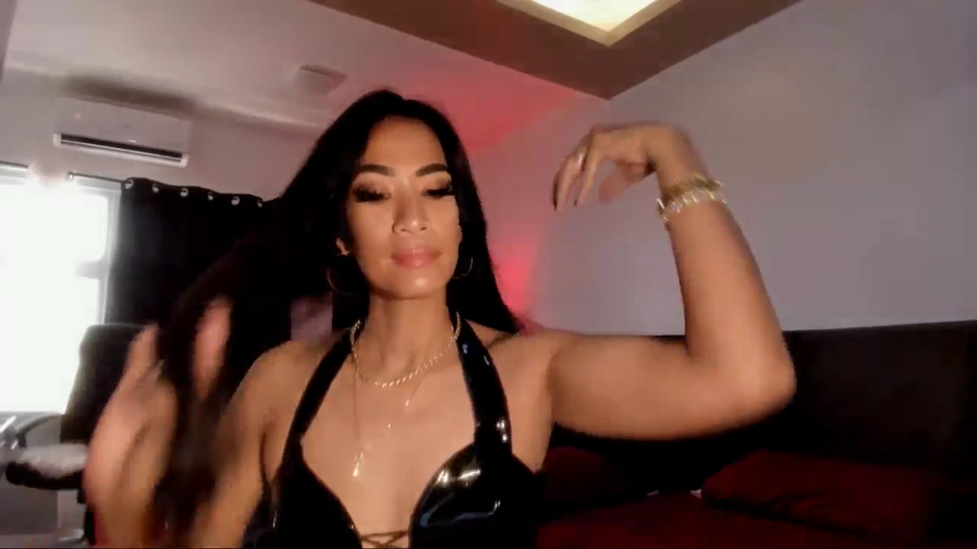 Gallery image thumbnail from AsianGoddesX's myfreecams stream on, 05/18/2025, 01:58 image 7 of 20