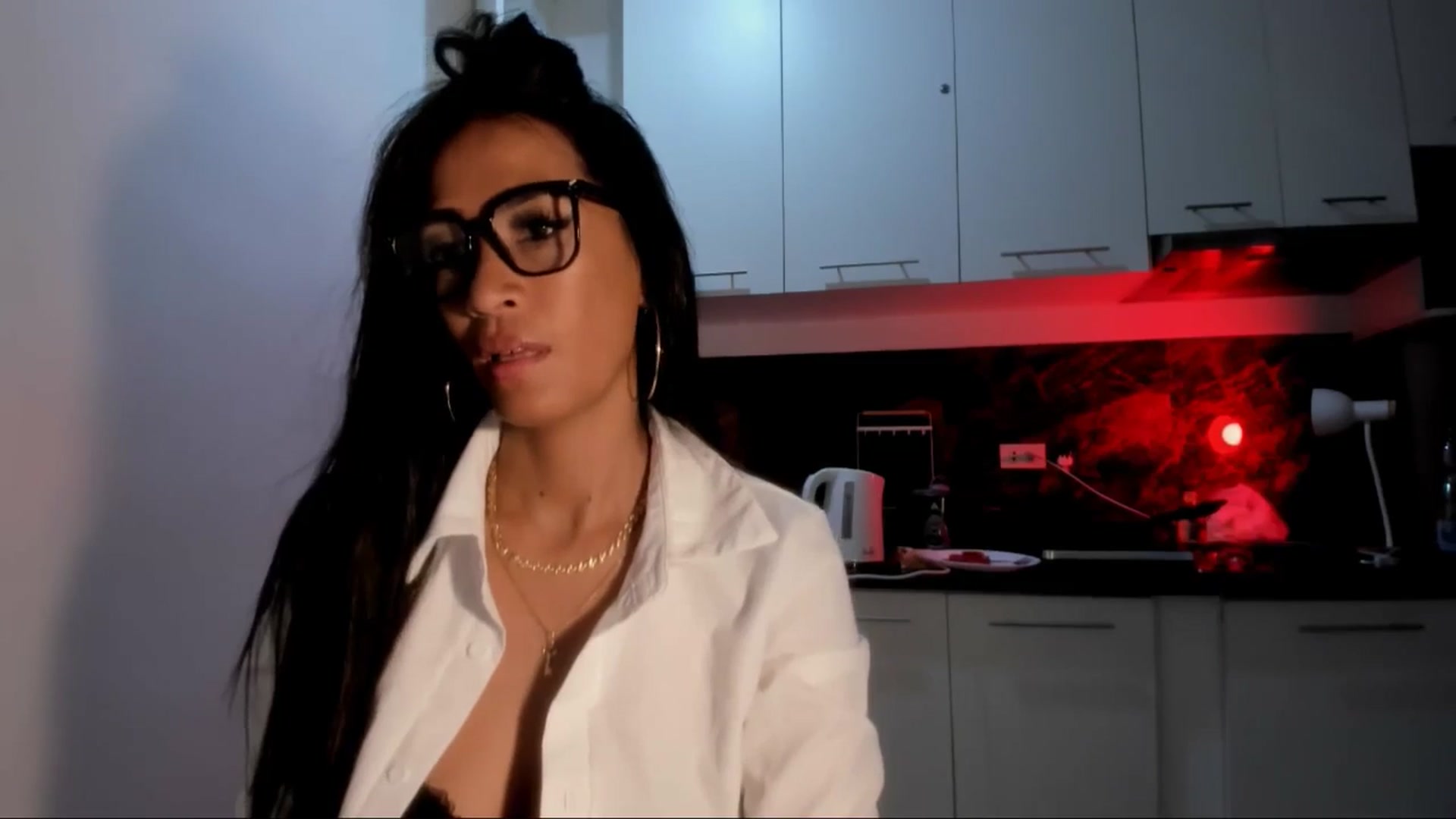 Gallery image thumbnail from AsianGoddesX's myfreecams stream on, 05/18/2025, 23:29 image 6 of 20