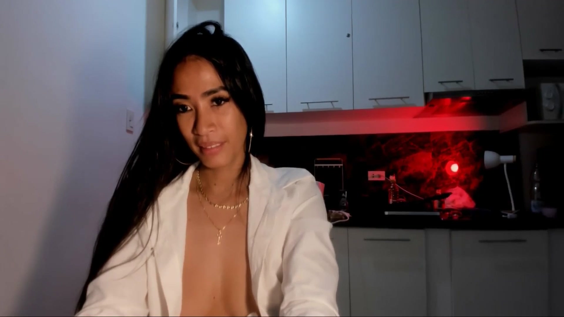 Gallery image thumbnail from AsianGoddesX's myfreecams stream on, 05/19/2025, 01:38 image 18 of 20