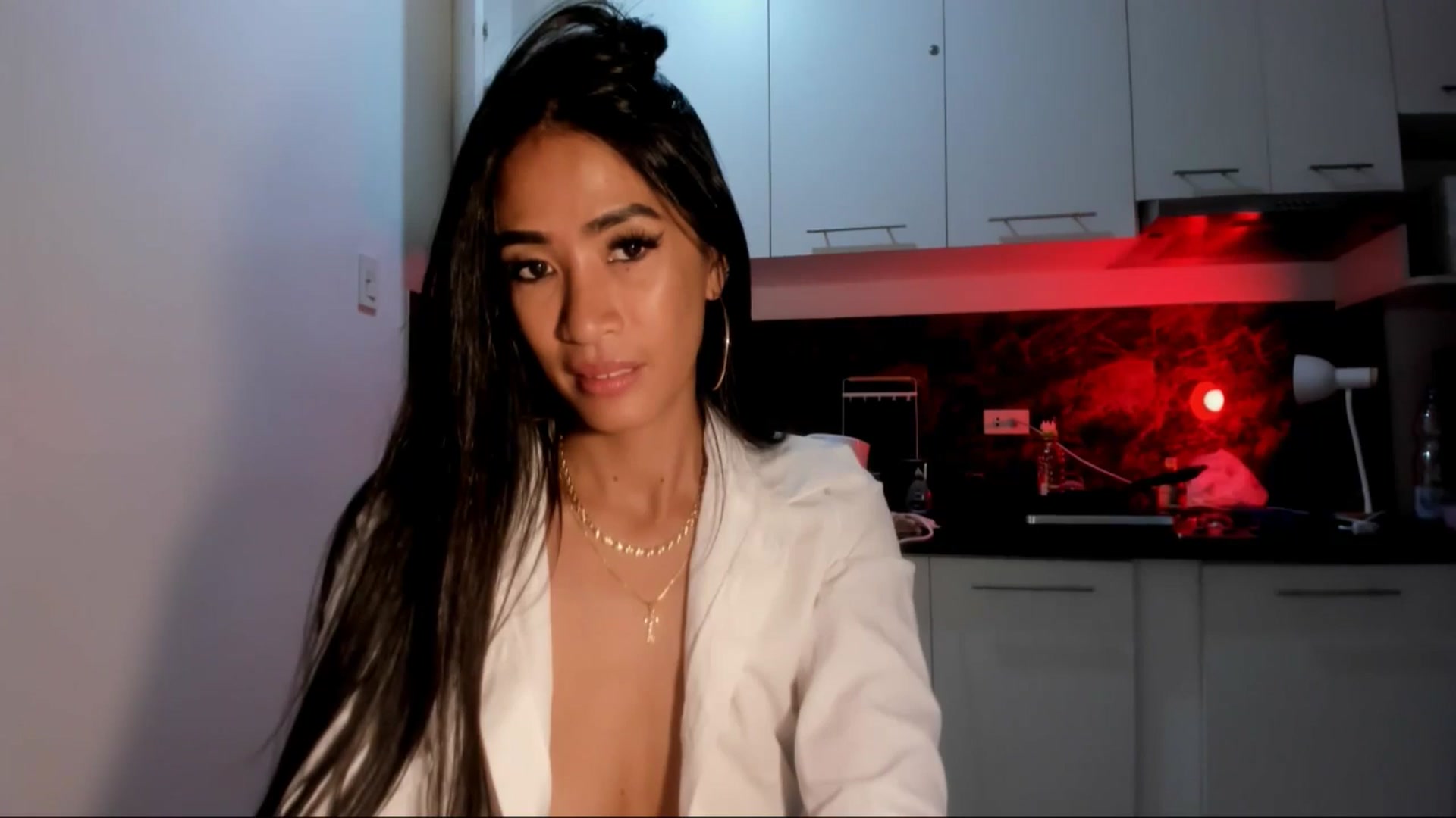 Gallery image thumbnail from AsianGoddesX's myfreecams stream on, 05/19/2025, 01:38 image 13 of 20
