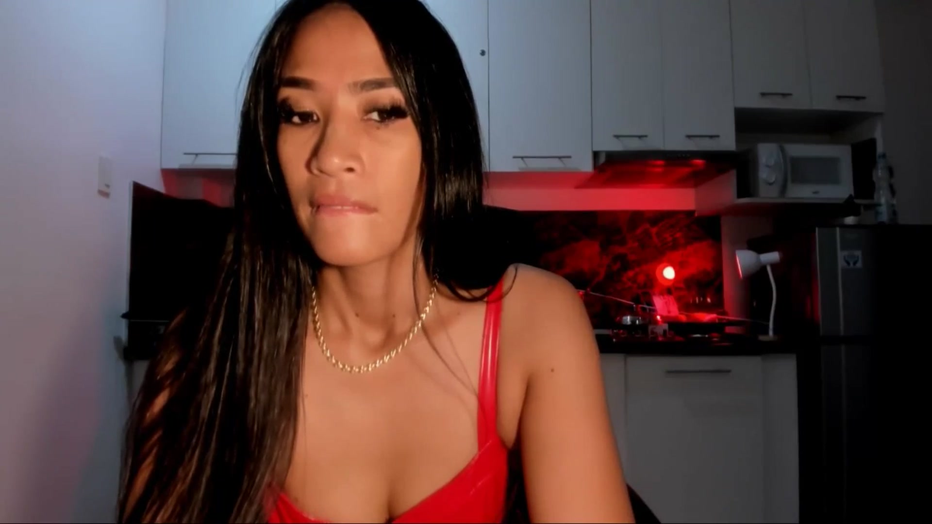 Gallery image thumbnail from AsianGoddesX's myfreecams stream on, 05/26/2025, 03:33 image 2 of 20