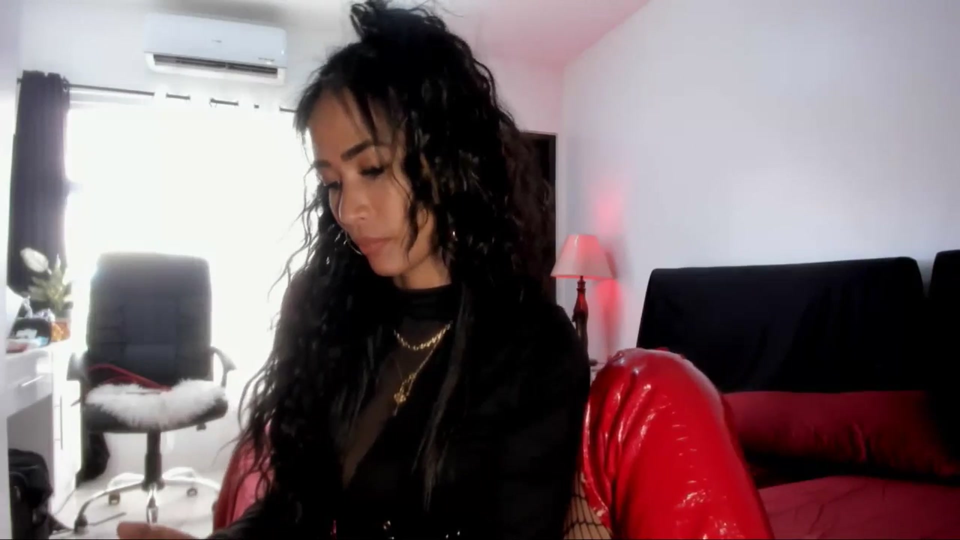 Gallery image thumbnail from AsianGoddesX's myfreecams stream on, 05/28/2025, 06:56 image 17 of 20