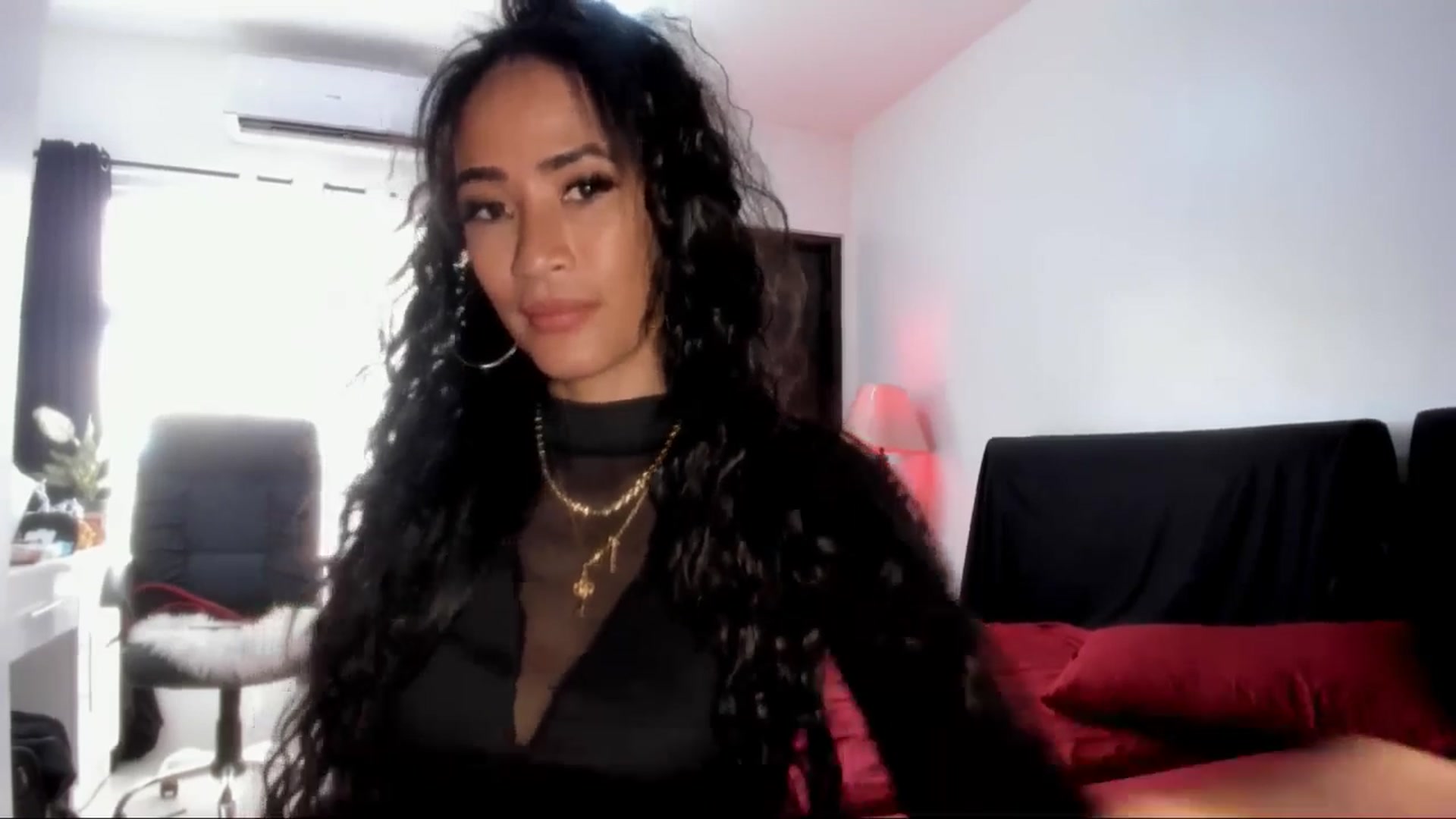 Gallery image thumbnail from AsianGoddesX's myfreecams stream on, 05/28/2025, 06:56 image 16 of 20