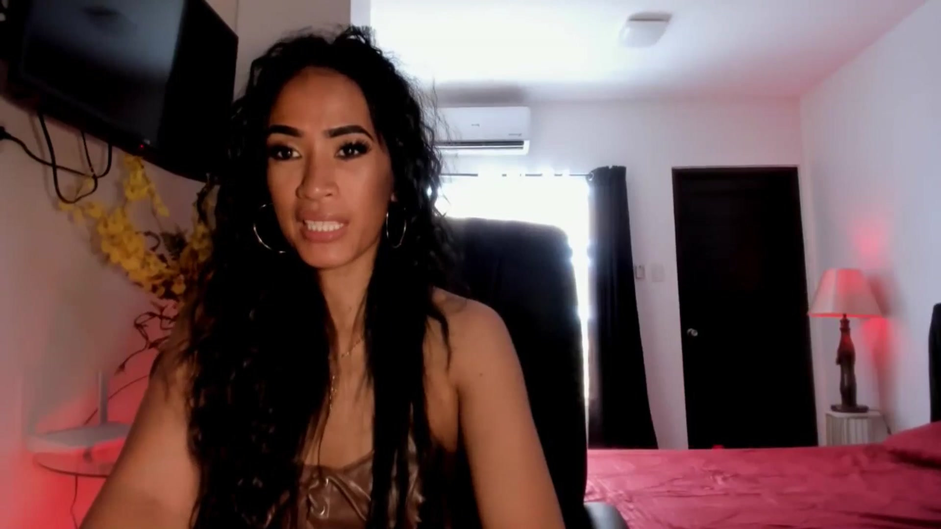 Gallery image thumbnail from AsianGoddesX's myfreecams stream on, 05/29/2025, 06:56 image 15 of 20