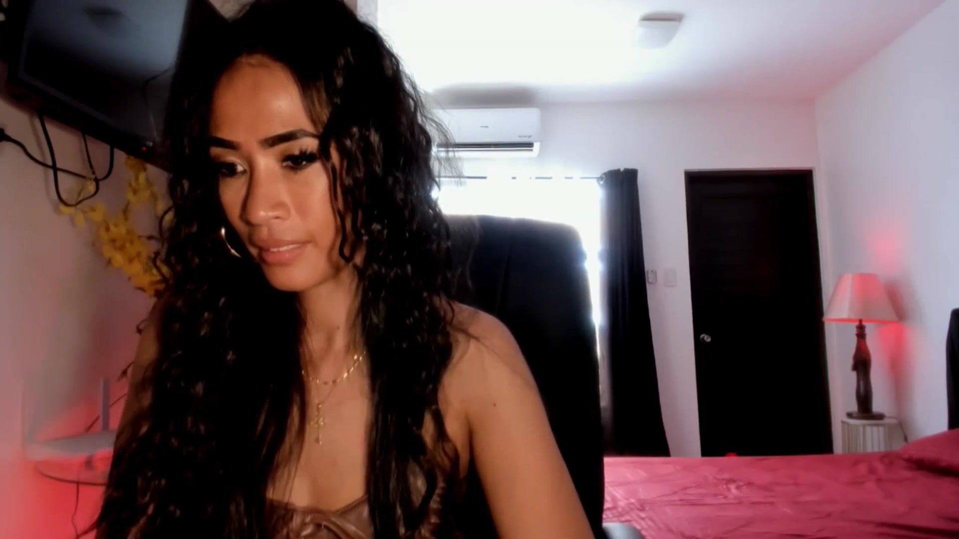 Gallery image thumbnail from AsianGoddesX's myfreecams stream on, 05/29/2025, 06:56 image 13 of 20
