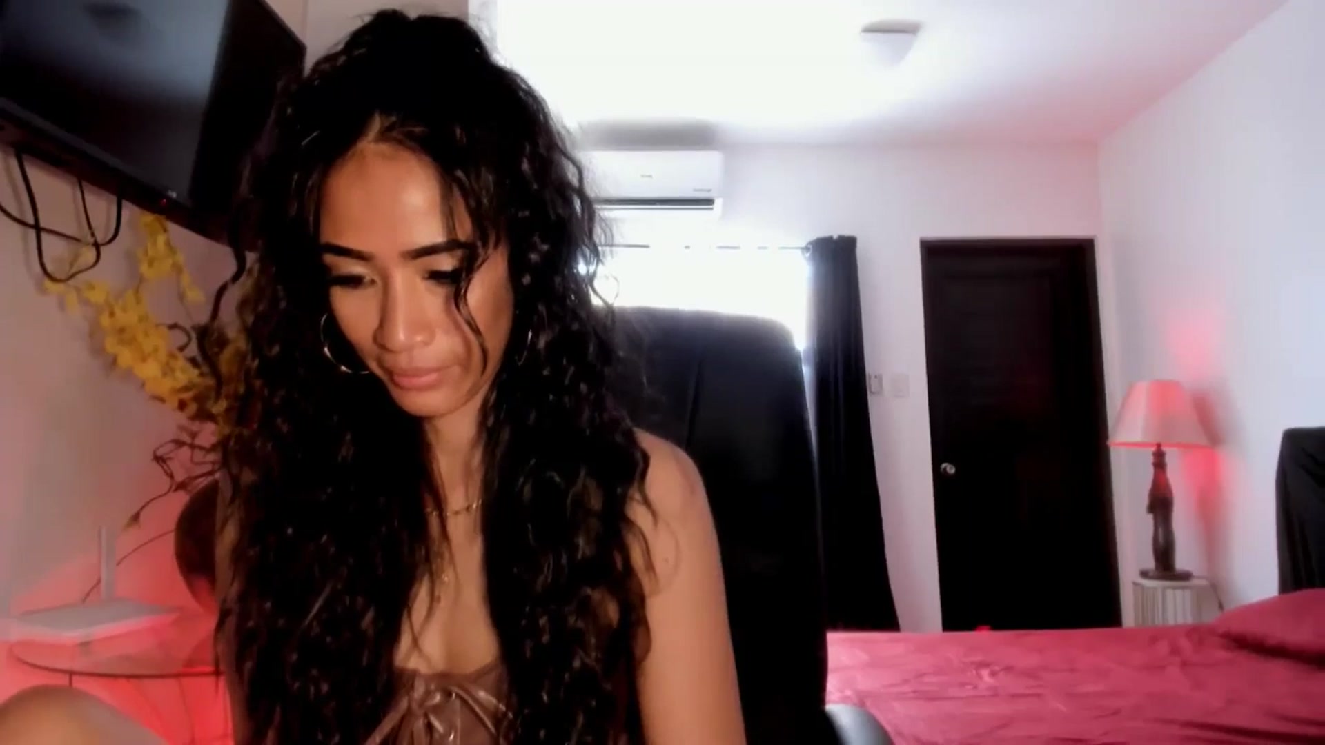Gallery image thumbnail from AsianGoddesX's myfreecams stream on, 05/29/2025, 06:56 image 18 of 20