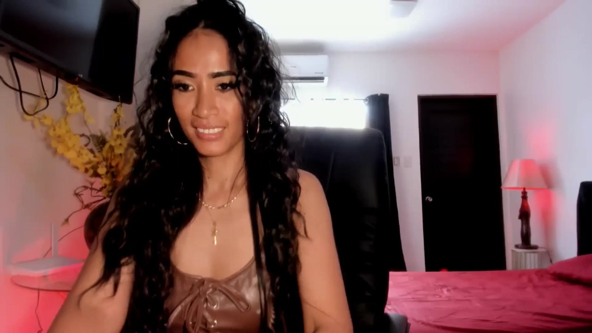 Gallery image thumbnail from AsianGoddesX's myfreecams stream on, 05/29/2025, 07:30 image 12 of 20