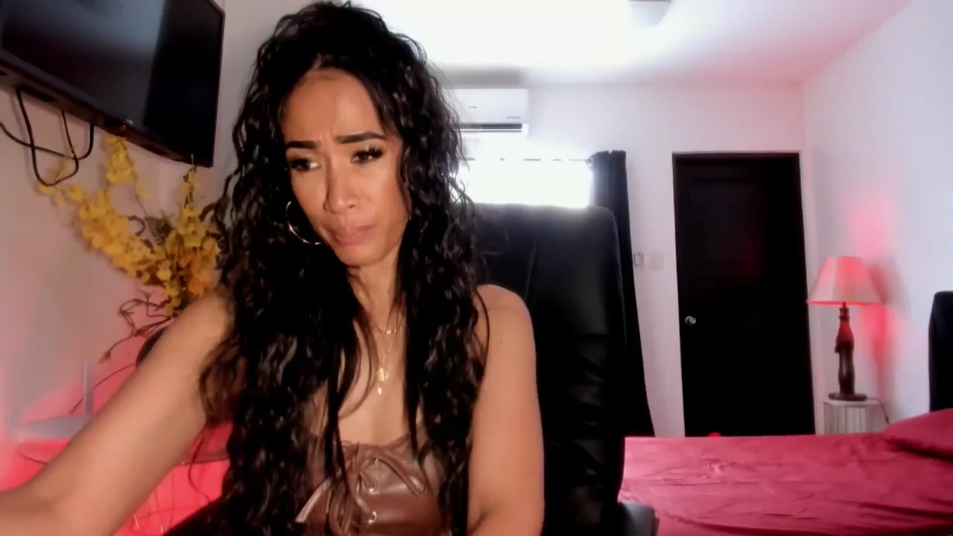 Gallery image thumbnail from AsianGoddesX's myfreecams stream on, 05/29/2025, 07:30 image 15 of 20