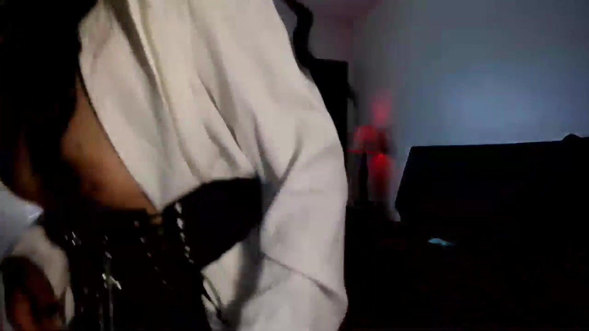 Gallery image thumbnail from AsianGoddesX's myfreecams stream on, 05/30/2025, 01:31 image 17 of 20