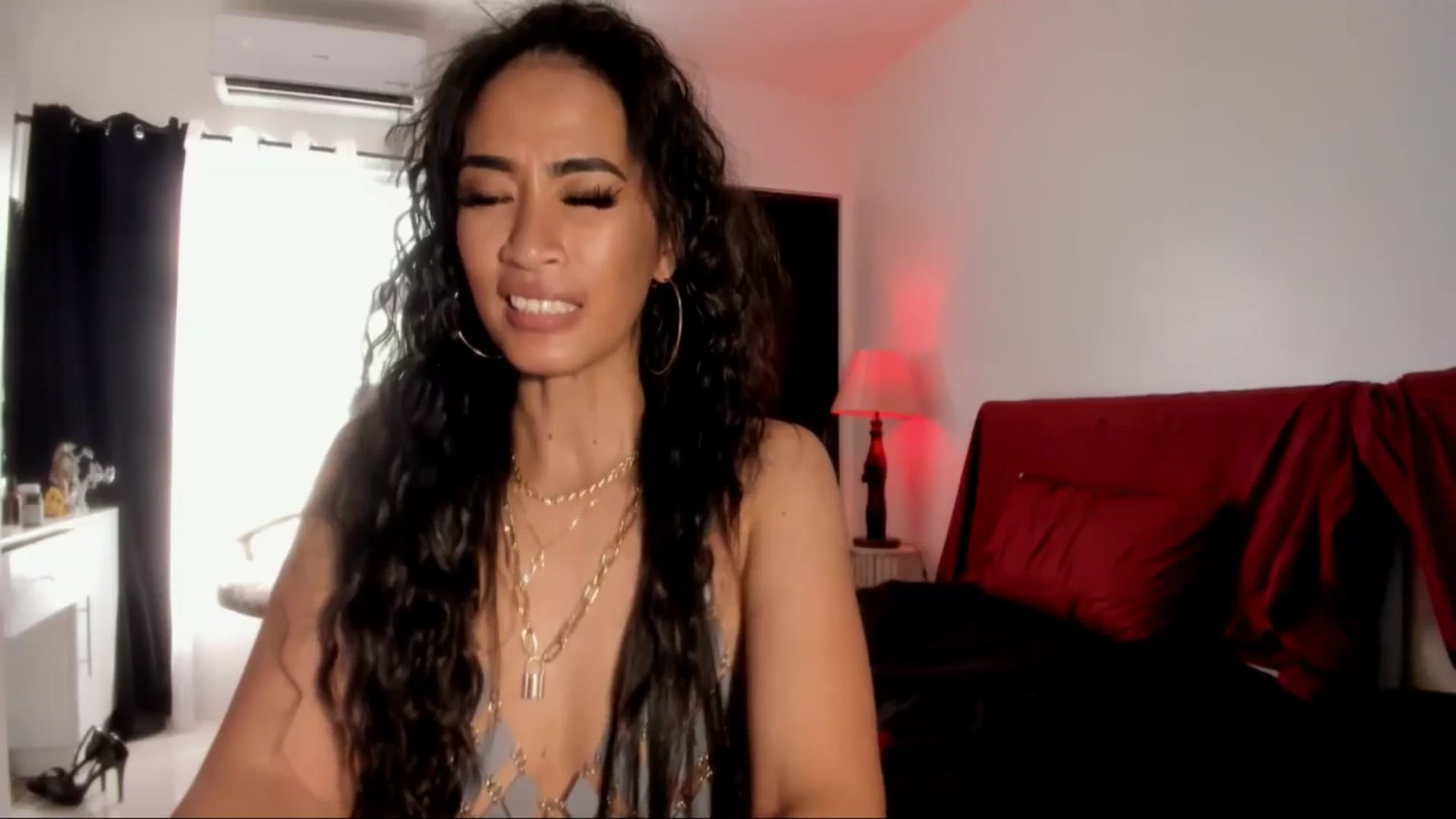 Gallery image thumbnail from AsianGoddesX's myfreecams stream on, 06/01/2025, 07:32 image 9 of 20