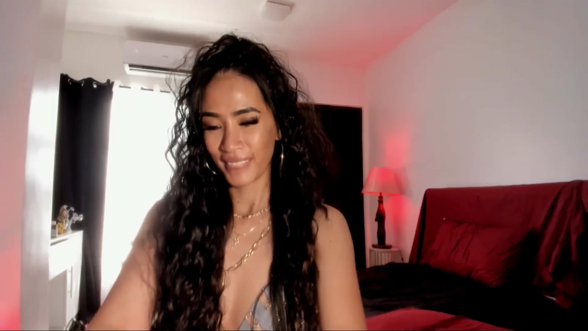 Gallery image thumbnail from AsianGoddesX's myfreecams stream on, 06/01/2025, 07:32 image 15 of 20