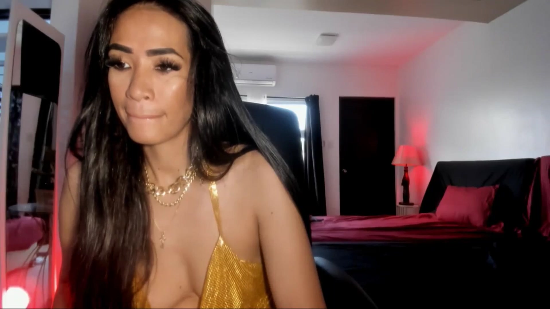 Gallery image thumbnail from AsianGoddesX's myfreecams stream on, 06/01/2025, 23:27 image 3 of 20