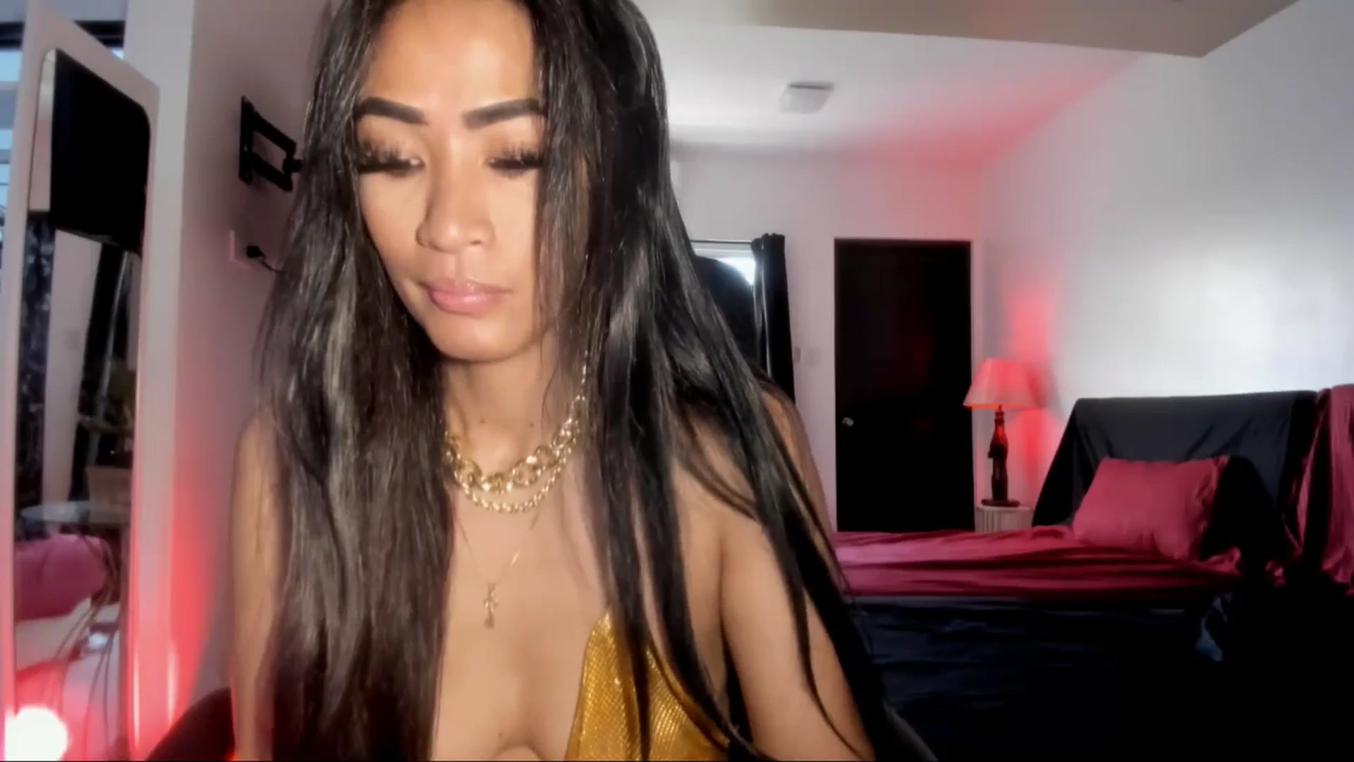 Gallery image thumbnail from AsianGoddesX's myfreecams stream on, 06/01/2025, 23:27 image 10 of 20