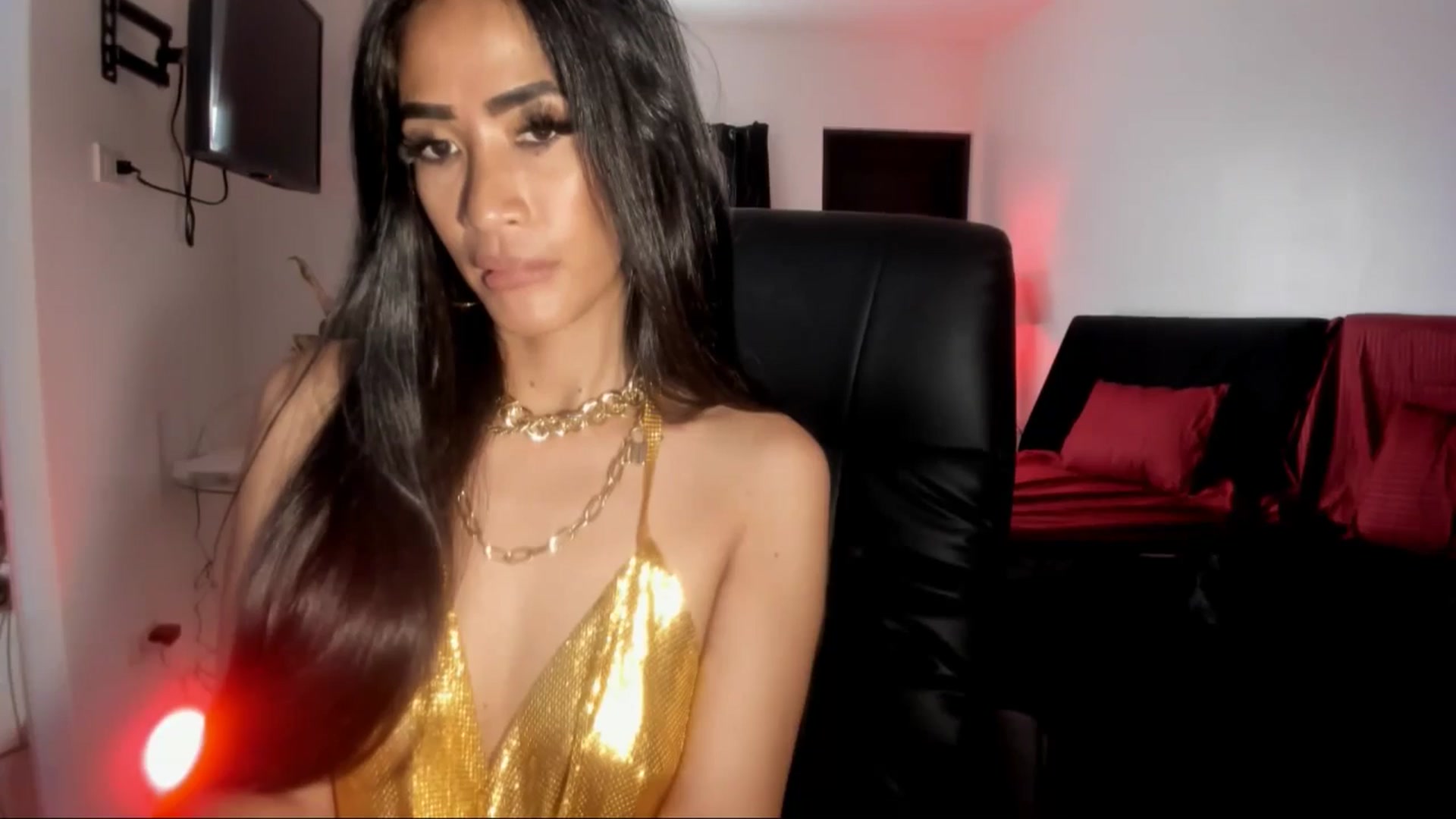 Gallery image thumbnail from AsianGoddesX's myfreecams stream on, 06/02/2025, 01:55 image 12 of 20