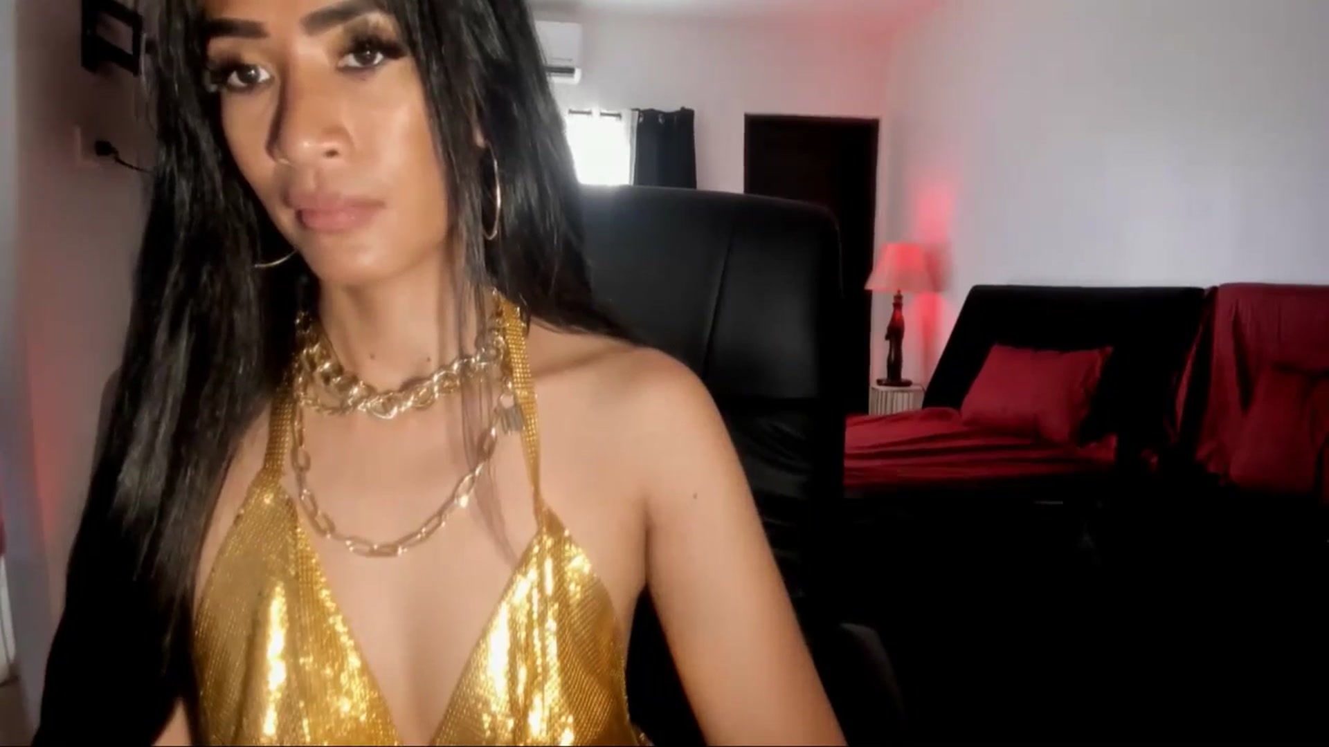Gallery image thumbnail from AsianGoddesX's myfreecams stream on, 06/02/2025, 01:55 image 18 of 20