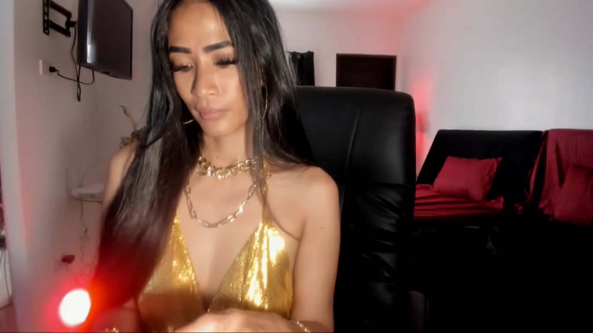 Gallery image thumbnail from AsianGoddesX's myfreecams stream on, 06/02/2025, 01:55 image 15 of 20
