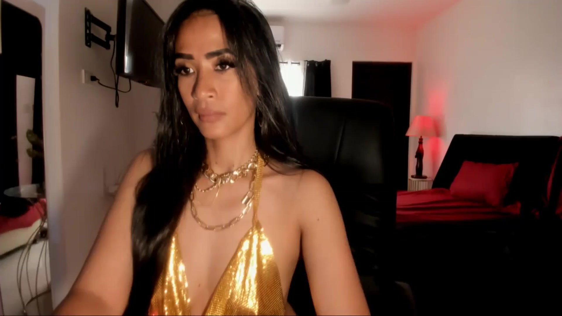 Gallery image thumbnail from AsianGoddesX's myfreecams stream on, 06/02/2025, 02:37 image 12 of 20