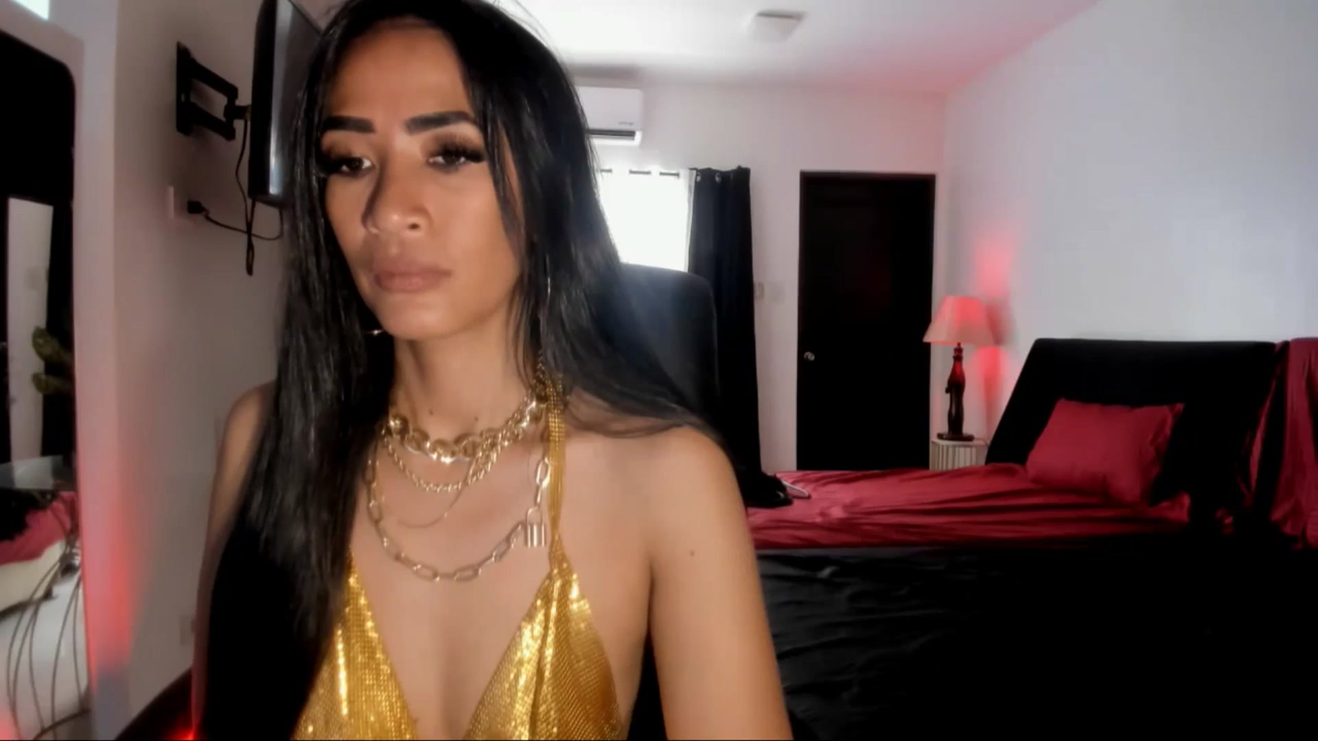 Gallery image thumbnail from AsianGoddesX's myfreecams stream on, 06/02/2025, 03:29 image 14 of 20