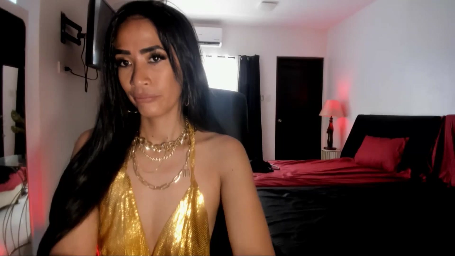 Gallery image thumbnail from AsianGoddesX's myfreecams stream on, 06/02/2025, 03:29 image 13 of 20