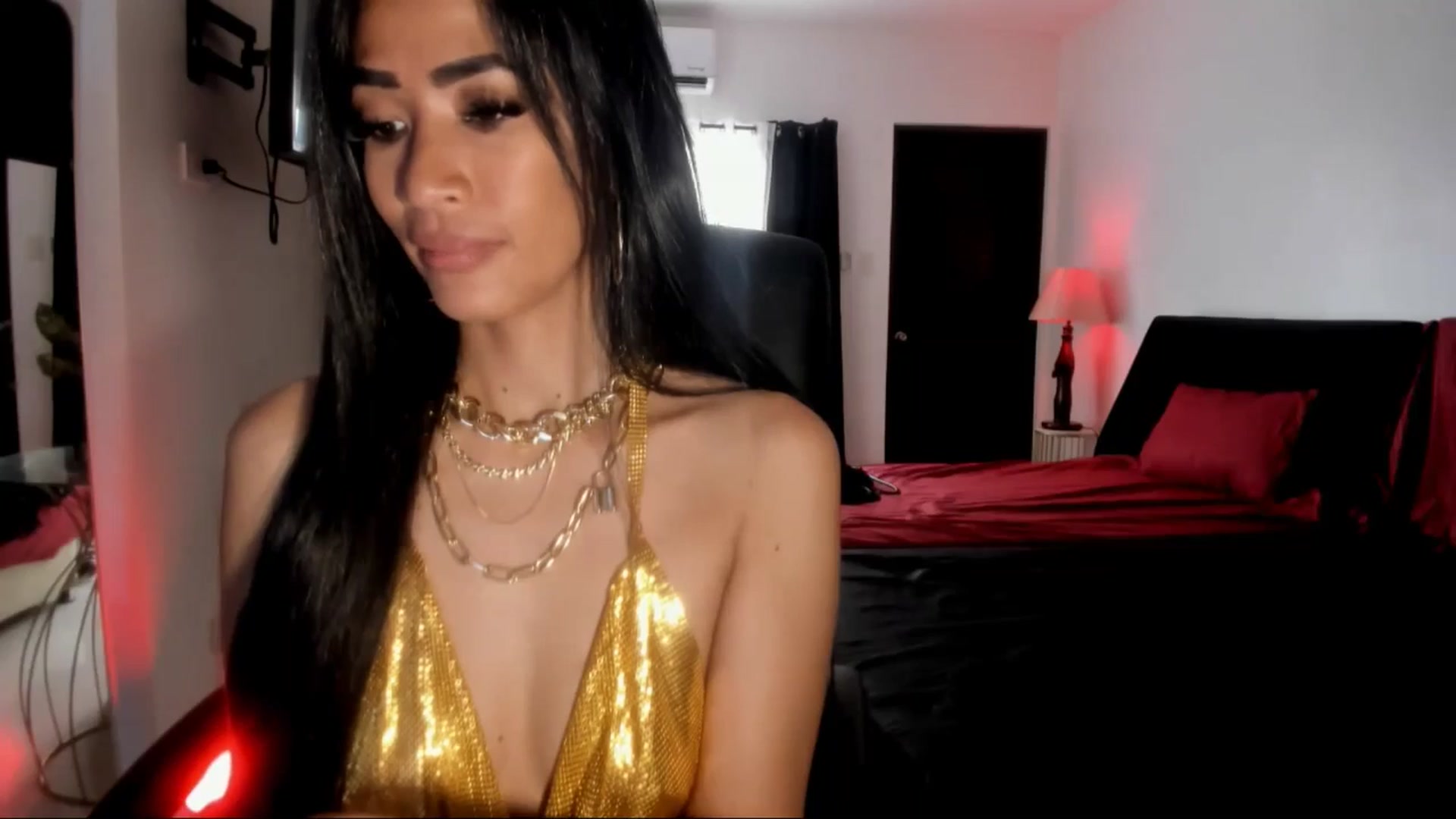 Gallery image thumbnail from AsianGoddesX's myfreecams stream on, 06/02/2025, 03:29 image 8 of 20