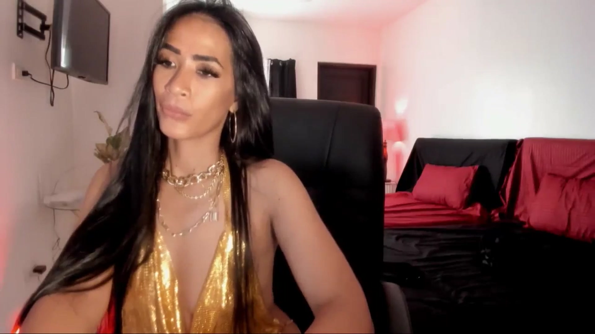Gallery image thumbnail from AsianGoddesX's myfreecams stream on, 06/02/2025, 04:31 image 18 of 20