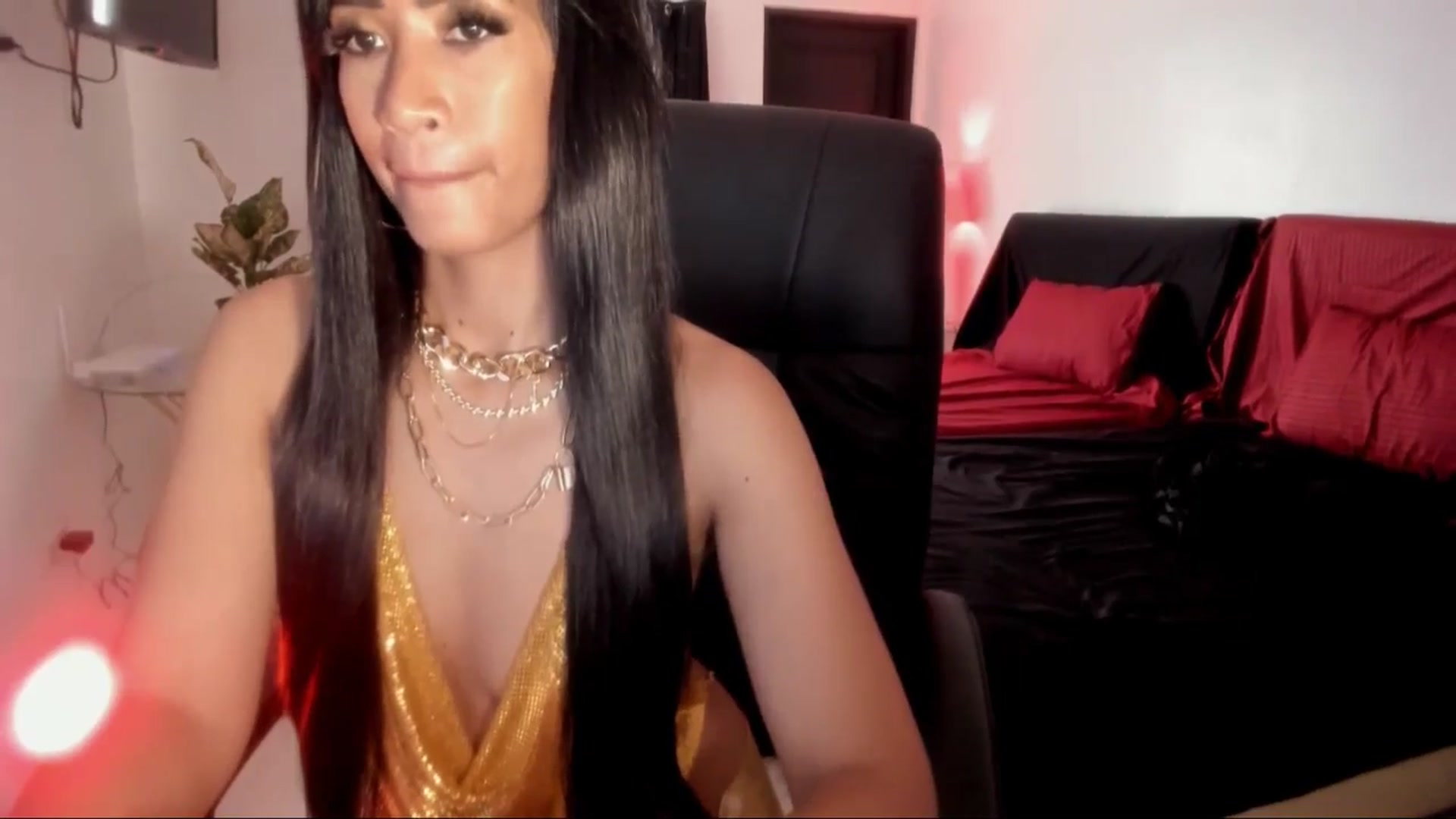 Gallery image thumbnail from AsianGoddesX's myfreecams stream on, 06/02/2025, 04:31 image 12 of 20