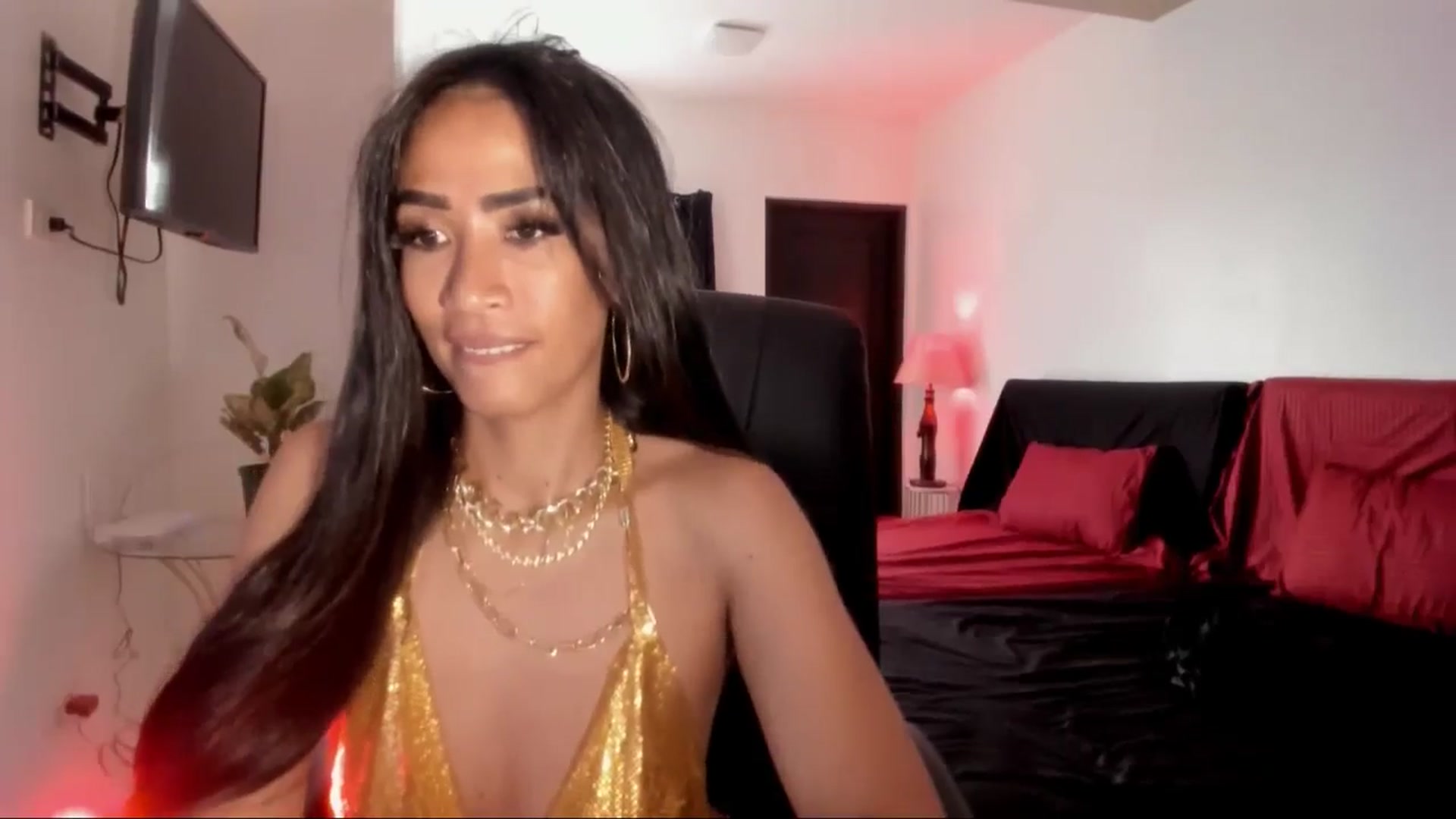 Gallery image thumbnail from AsianGoddesX's myfreecams stream on, 06/02/2025, 04:31 image 8 of 20