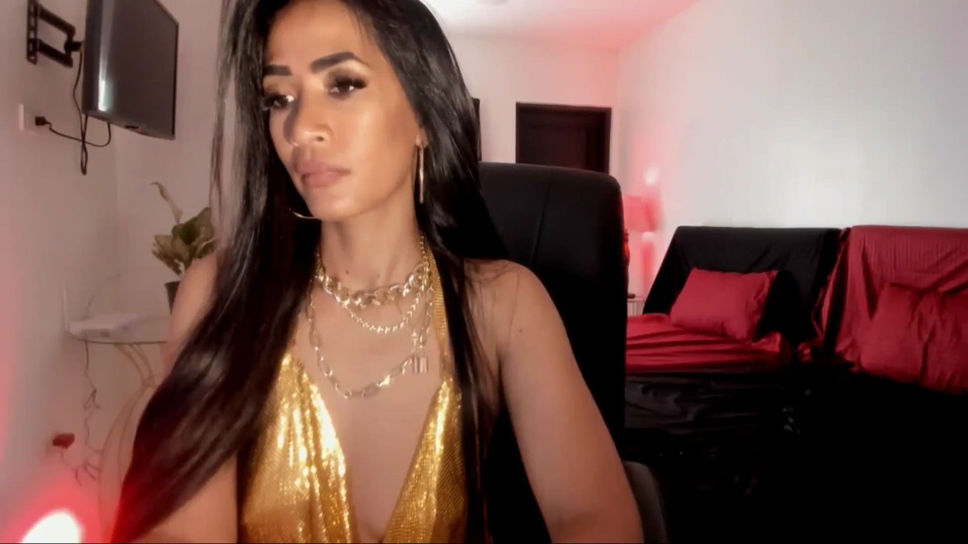 Gallery image thumbnail from AsianGoddesX's myfreecams stream on, 06/02/2025, 04:31 image 17 of 20